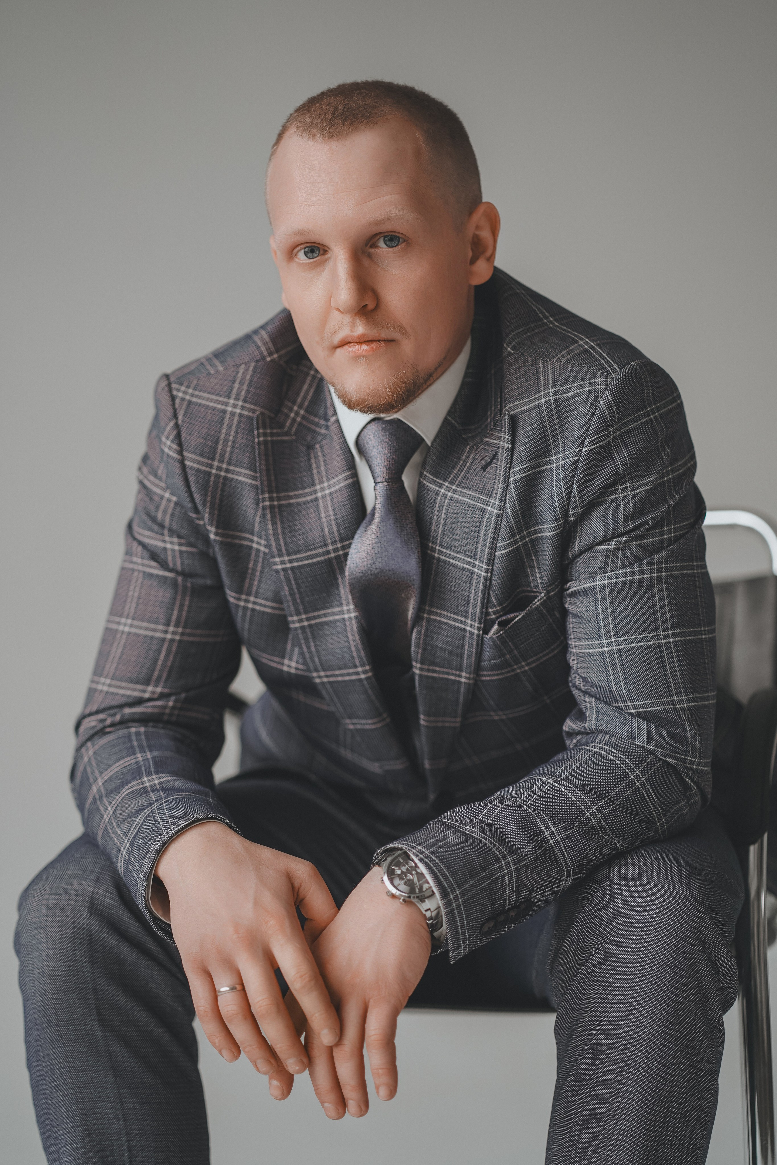 Ведущий Тимофей. Фотограф