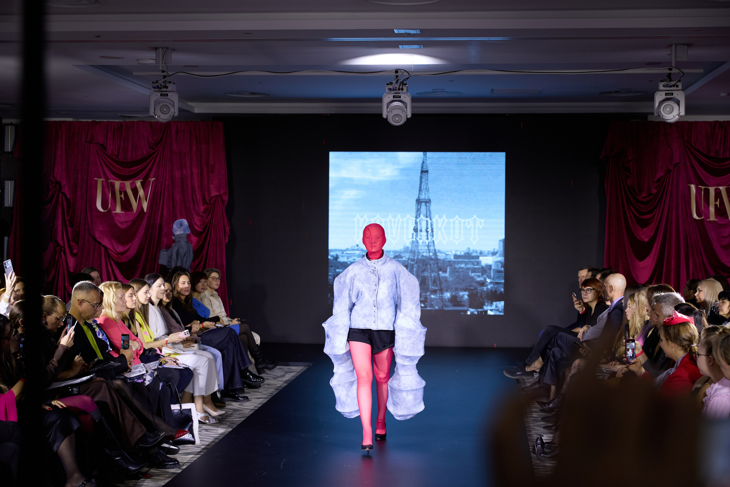 13 сезон недели моды в Ульяновске 8 — 9 ноября Тема: «Мода как спектакль». Свадебный и семейный фотограф в Ульяновске Орешина Елена