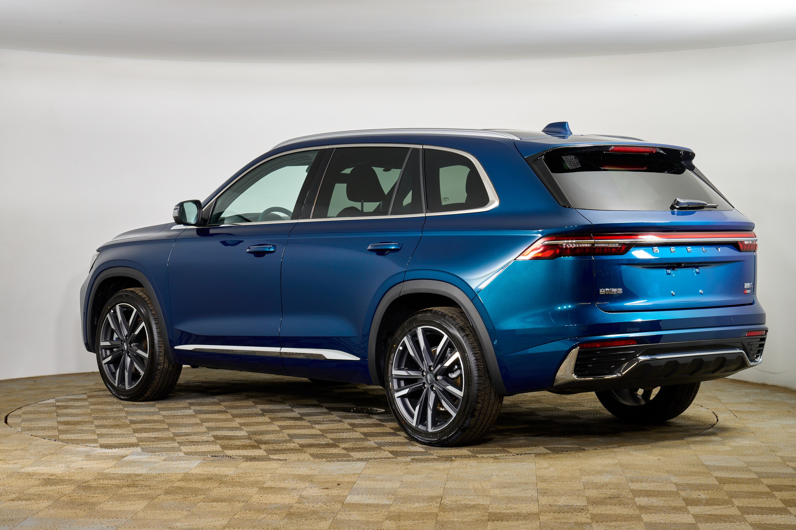 Geely Monjaro. Фотограф Николай Прокофьев модельные тесты в Москве