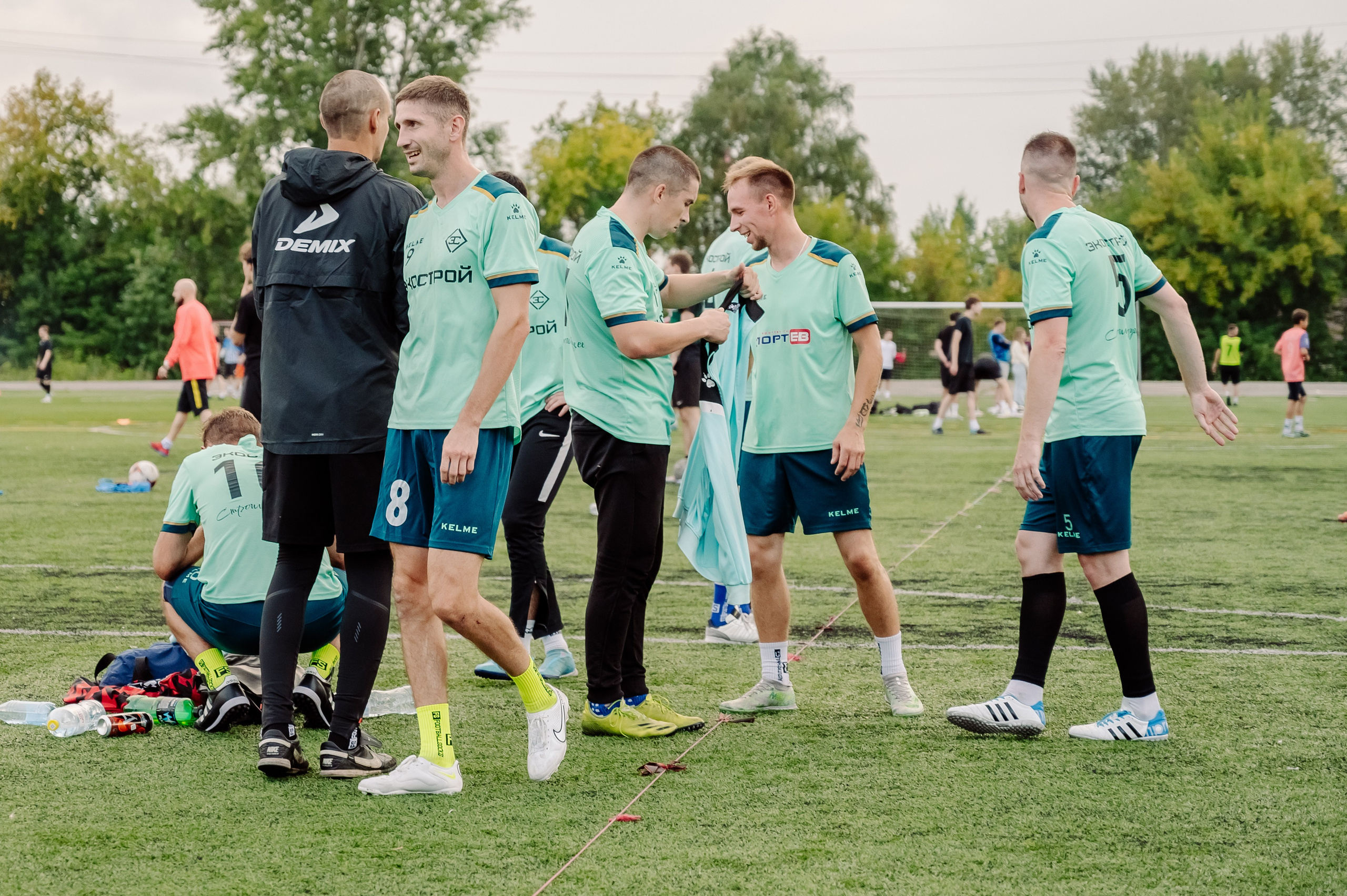 Футбол в Шахтёре 08.2025. Детский фотограф, семейный фотограф и репортажи в Кемерово