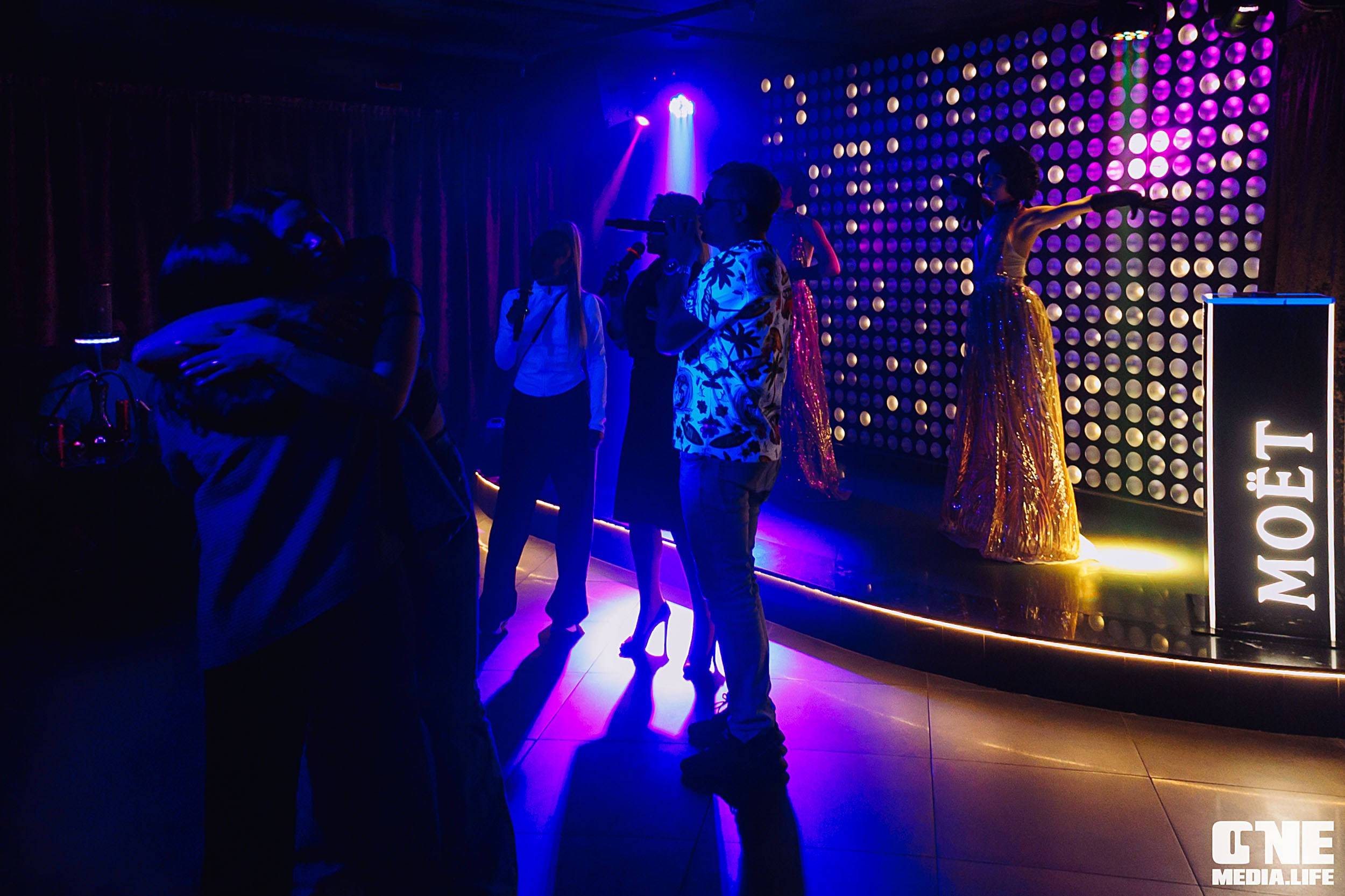 Фоторепортаж в караоке-клубе Эйфория. One Media Life: фоторепортажи, фотоотчеты с мероприятий и заведений