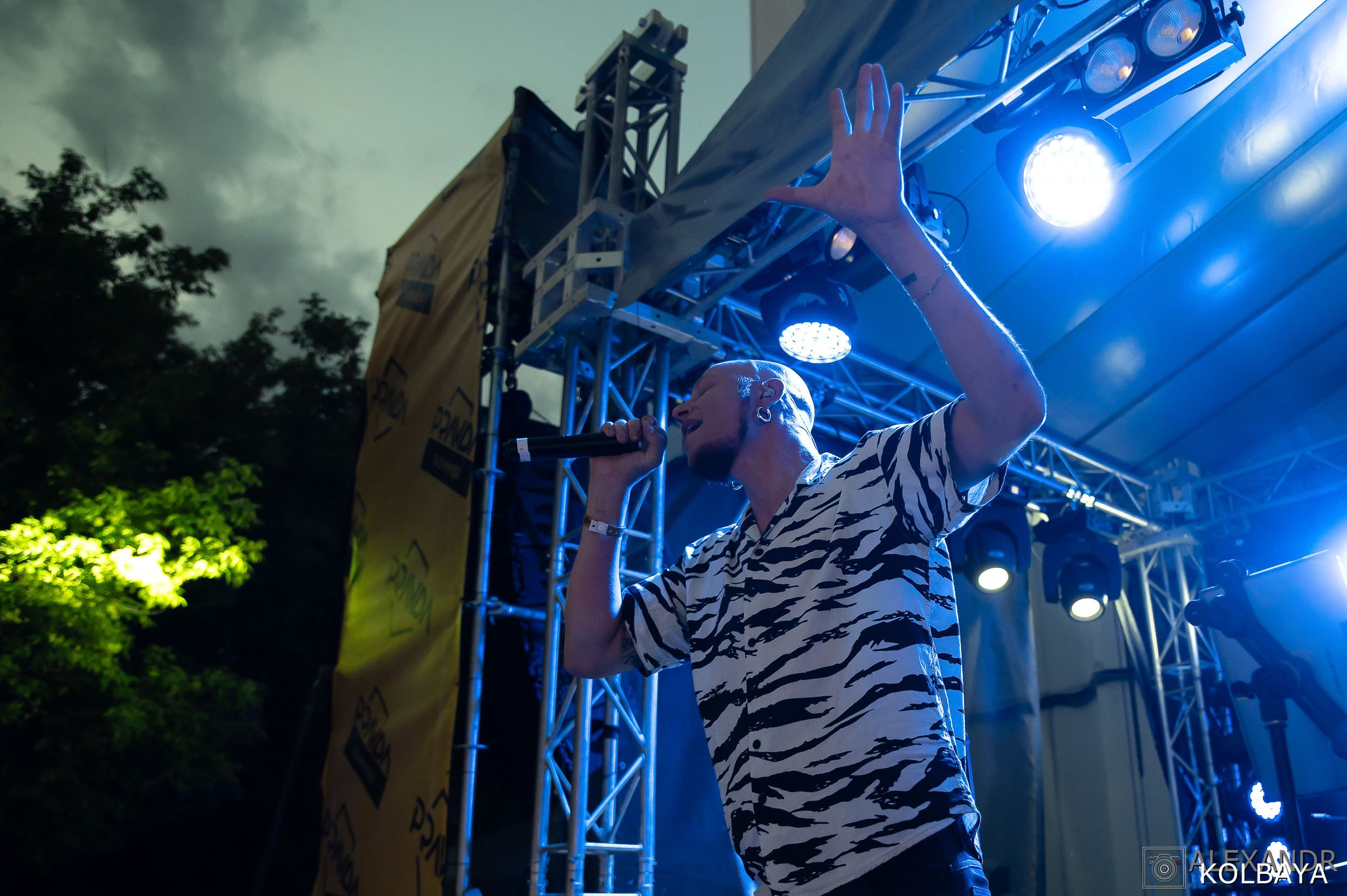 Фоторепортаж с мэшап концерта группы Черный Обелиск 4 июля 2024 года. Концертный и театральный репортажный фотограф в Москве Александр Колбая