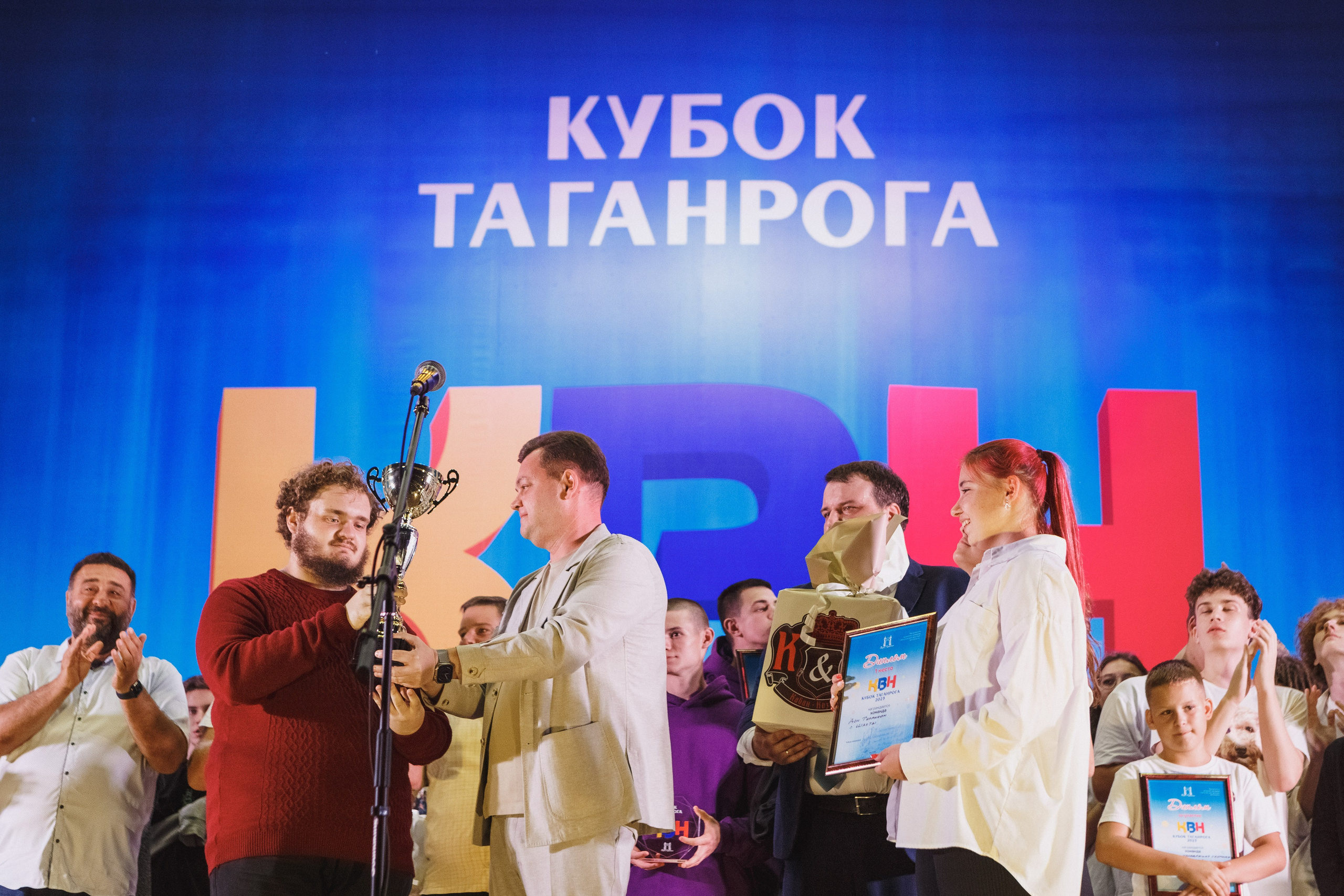 Шутки с уголка: Весёлый день с КВН в Парке Горького Таганрога. Свадебный и семейный фотограф в Таганроге Бакарюк Антон