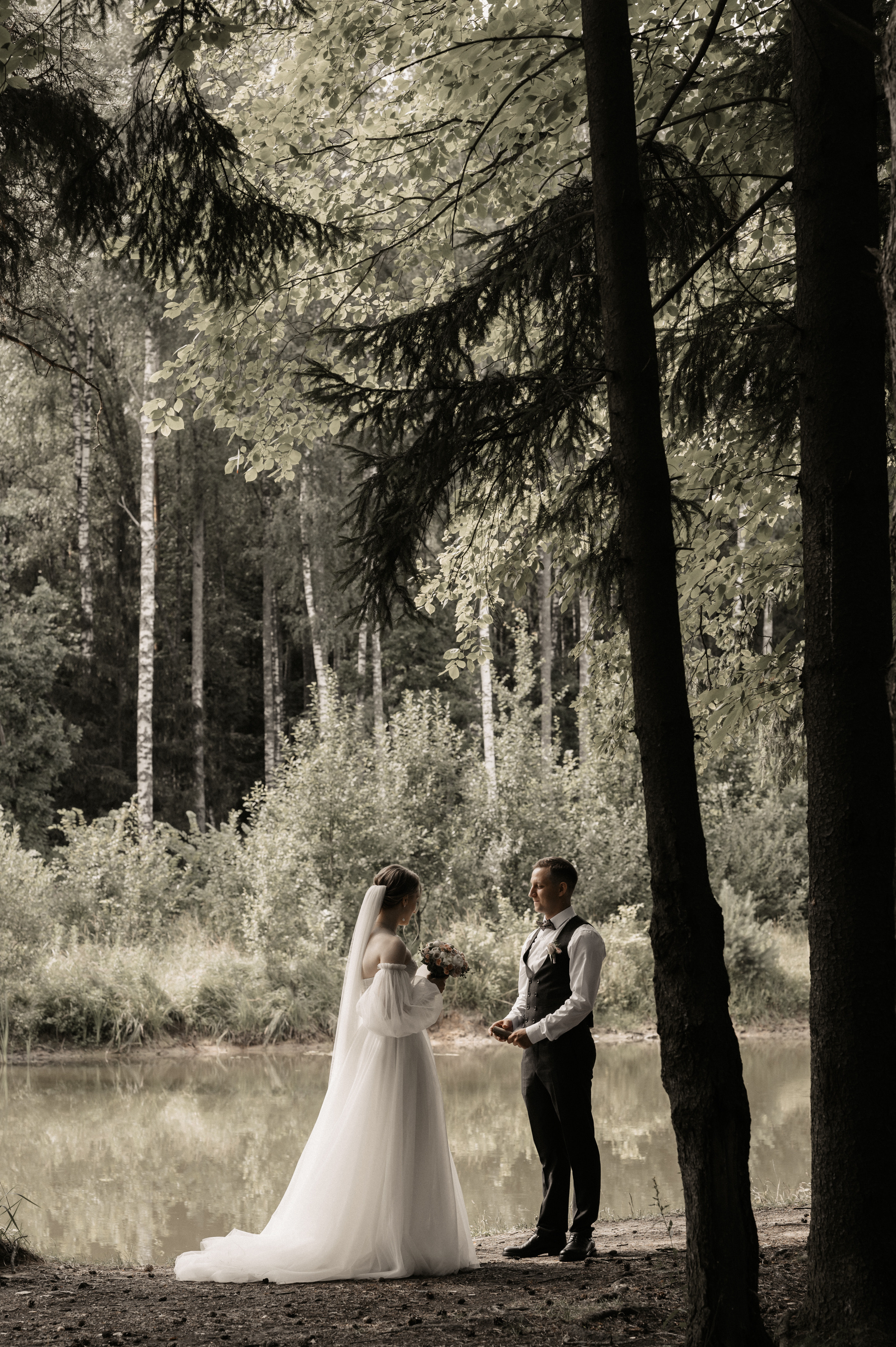 Счастье у озера. Свадебный фотограф Александр Давыдов