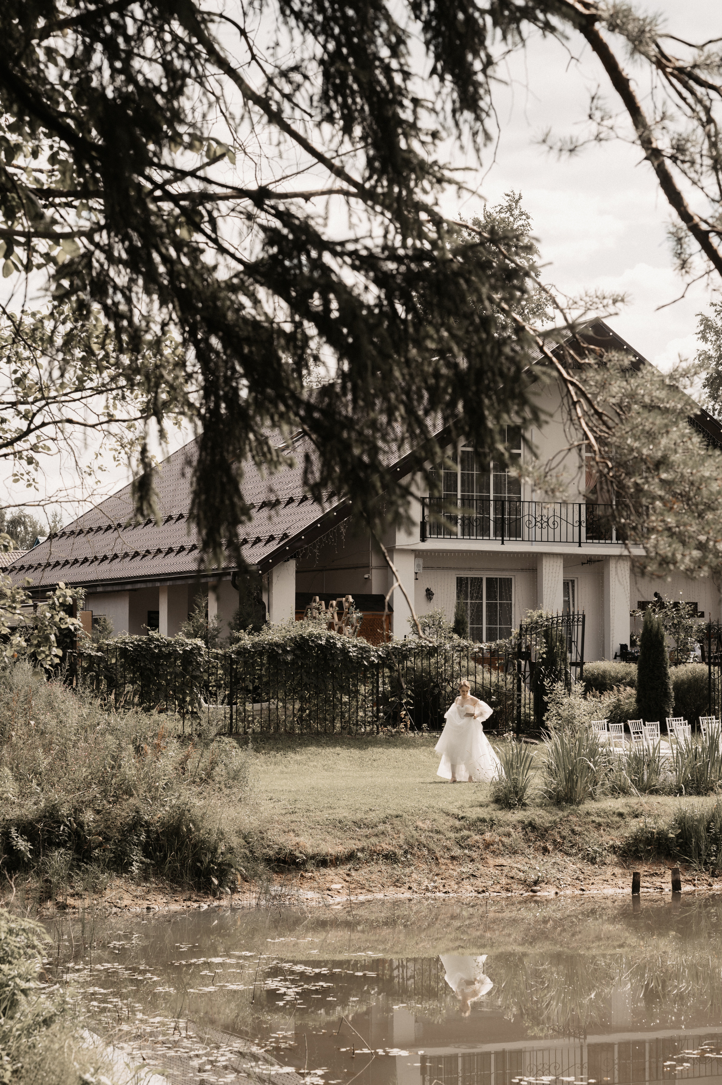 Счастье у озера. Свадебный фотограф Александр Давыдов