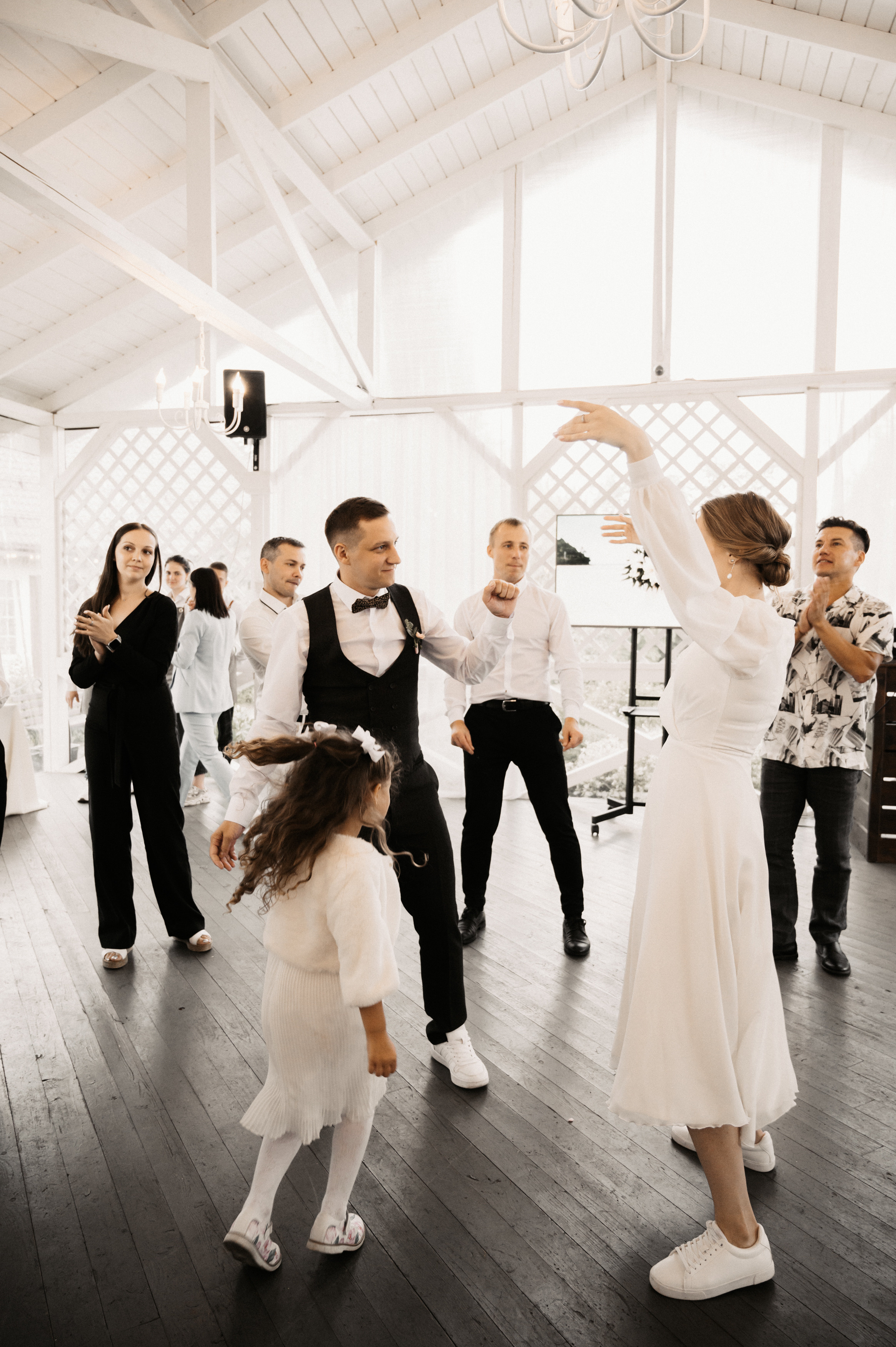 Счастье у озера. Свадебный фотограф Александр Давыдов