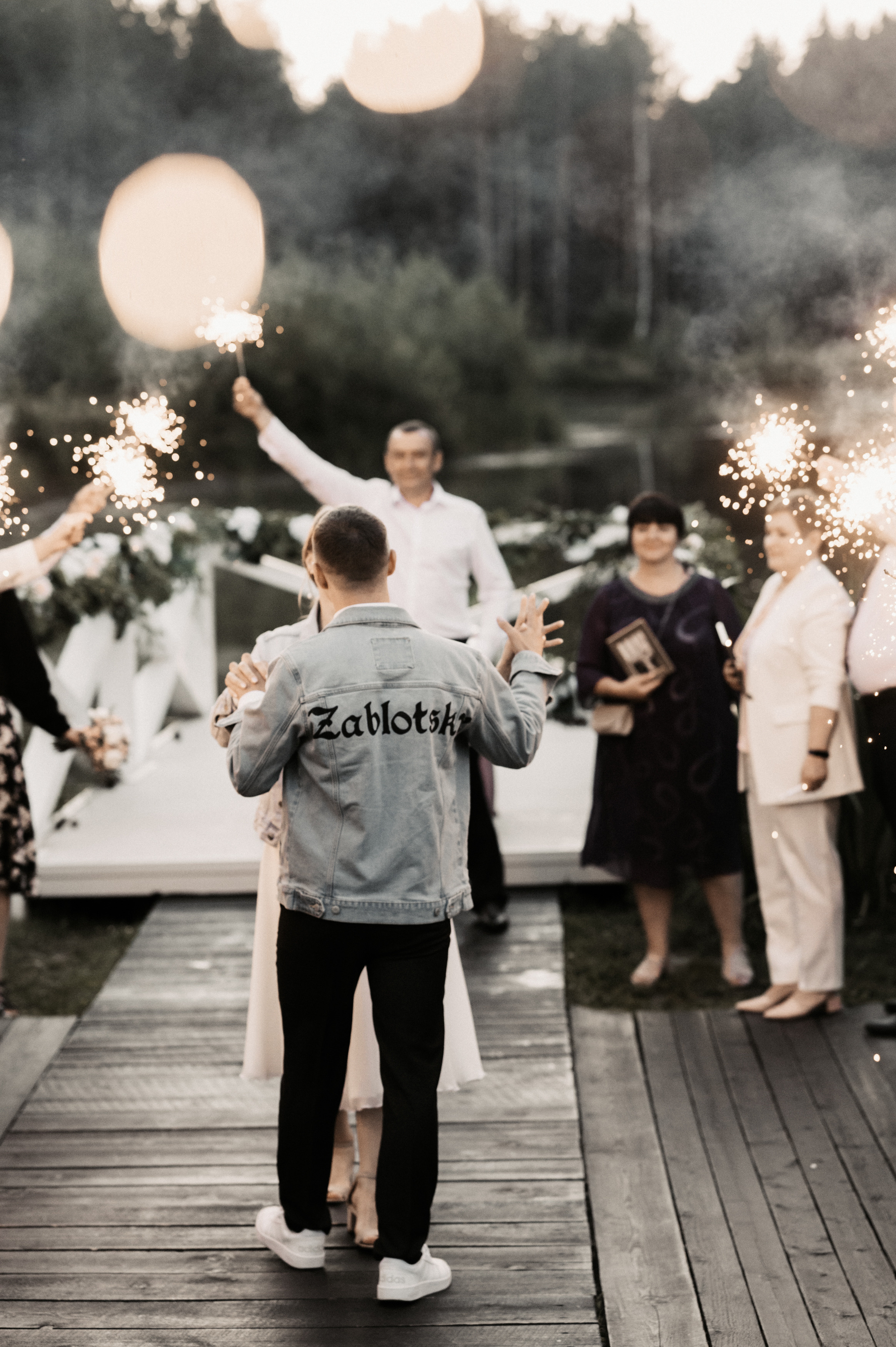 Счастье у озера. Свадебный фотограф Александр Давыдов