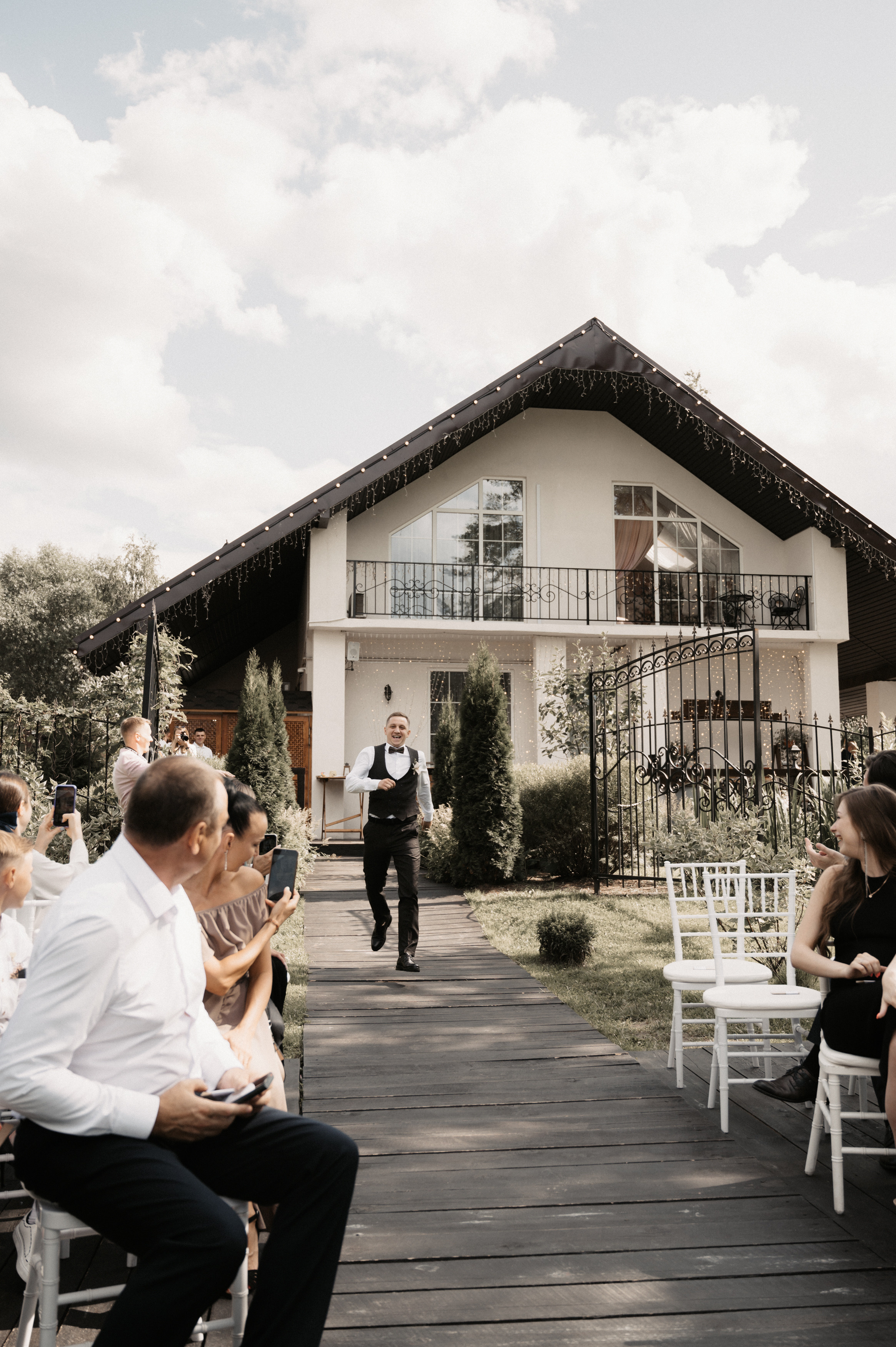 Счастье у озера. Свадебный фотограф Александр Давыдов