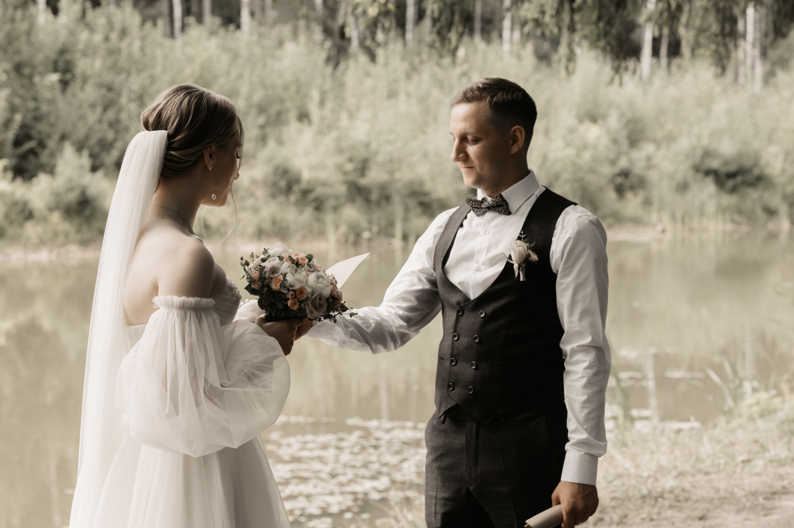 Счастье у озера. Свадебный фотограф Александр Давыдов