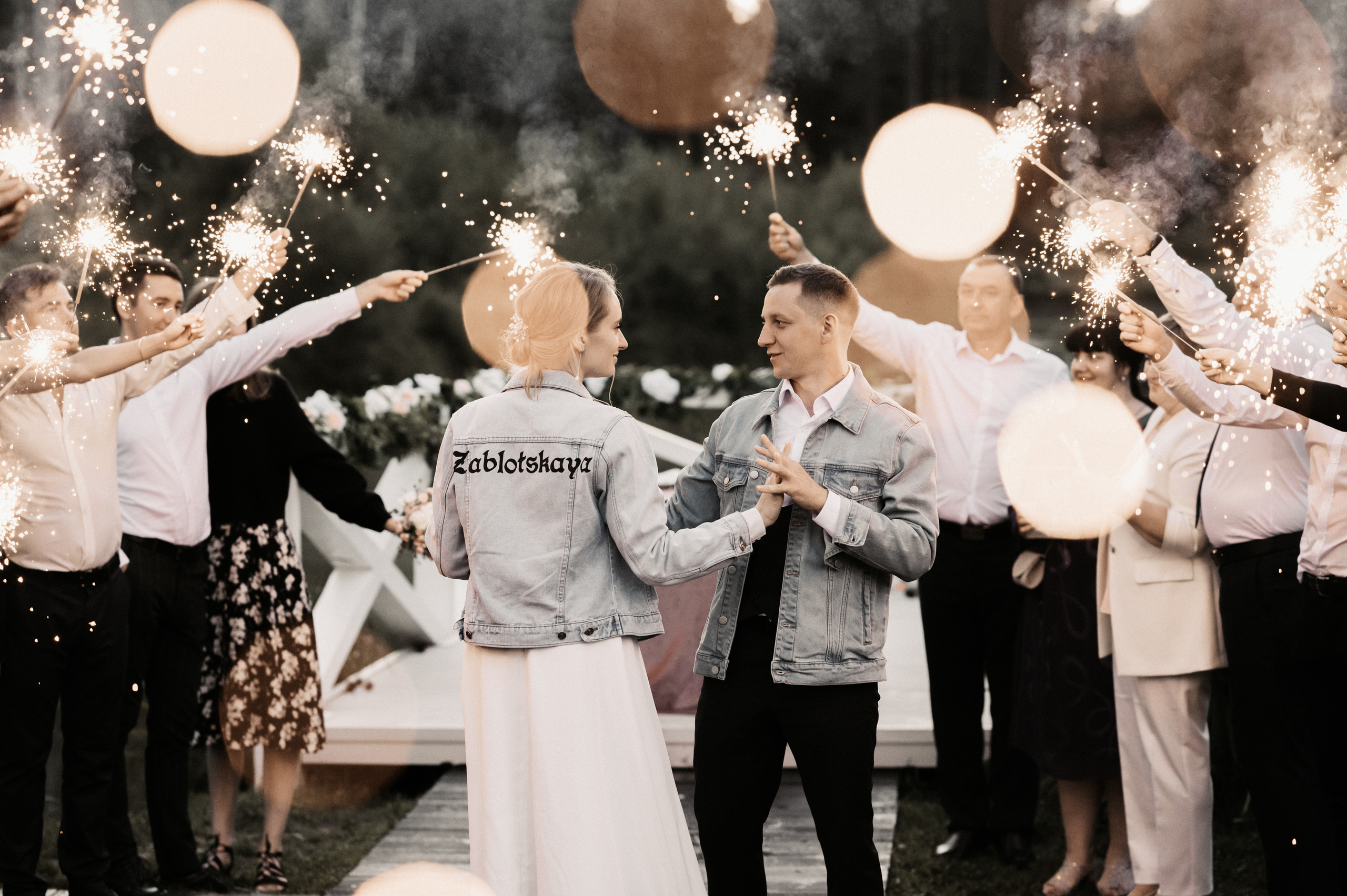 Счастье у озера. Свадебный фотограф Александр Давыдов