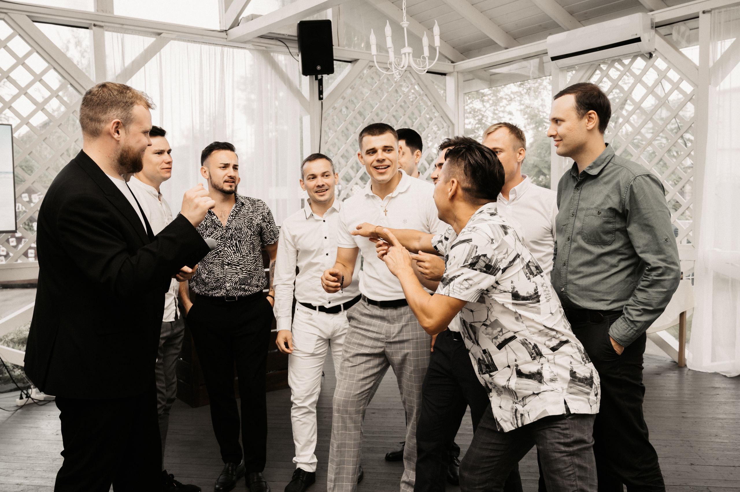 Счастье у озера. Свадебный фотограф Александр Давыдов