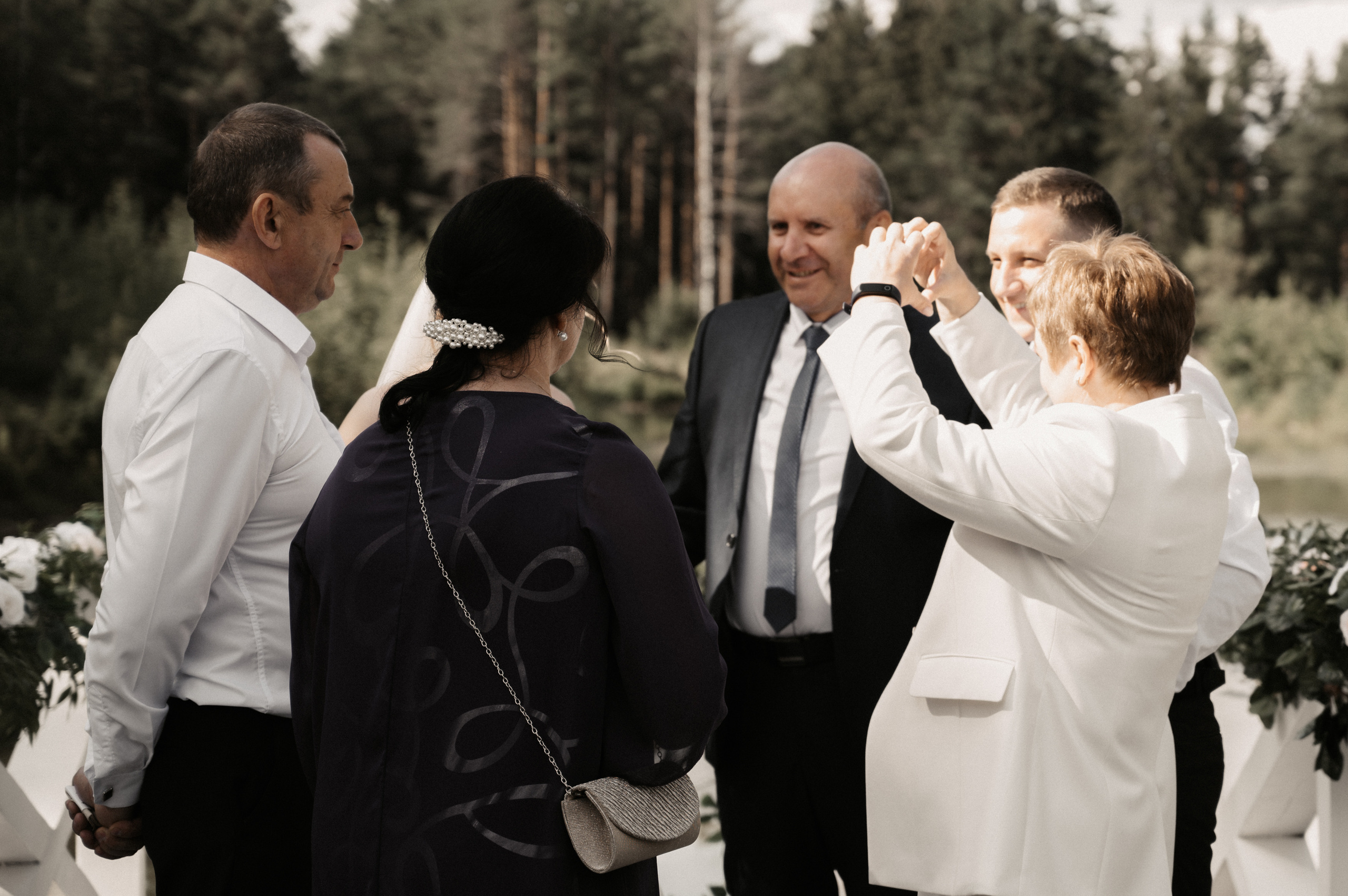 Счастье у озера. Свадебный фотограф Александр Давыдов
