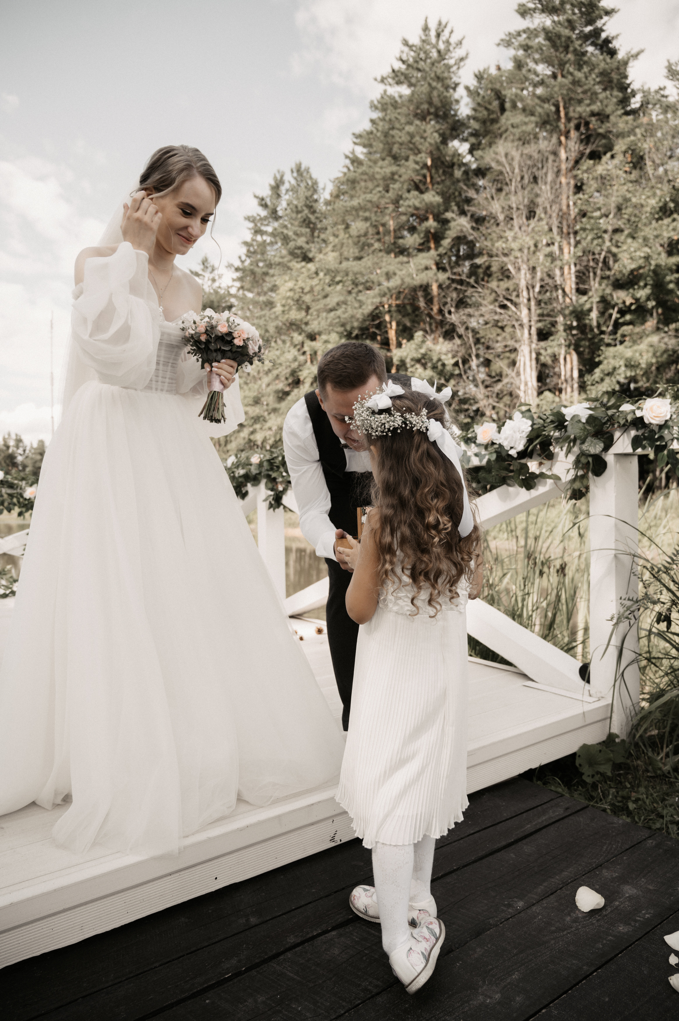 Счастье у озера. Свадебный фотограф Александр Давыдов