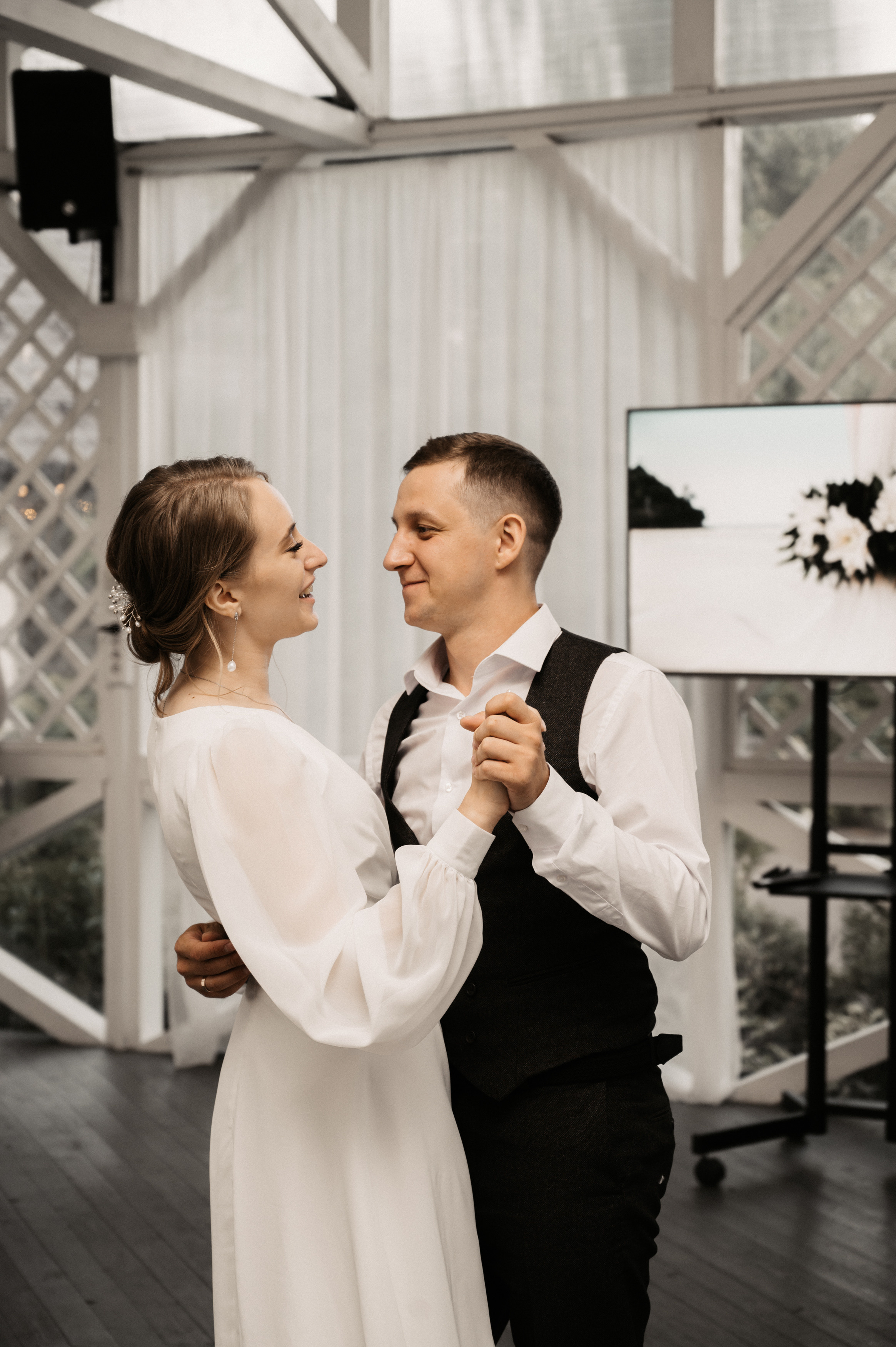 Счастье у озера. Свадебный фотограф Александр Давыдов