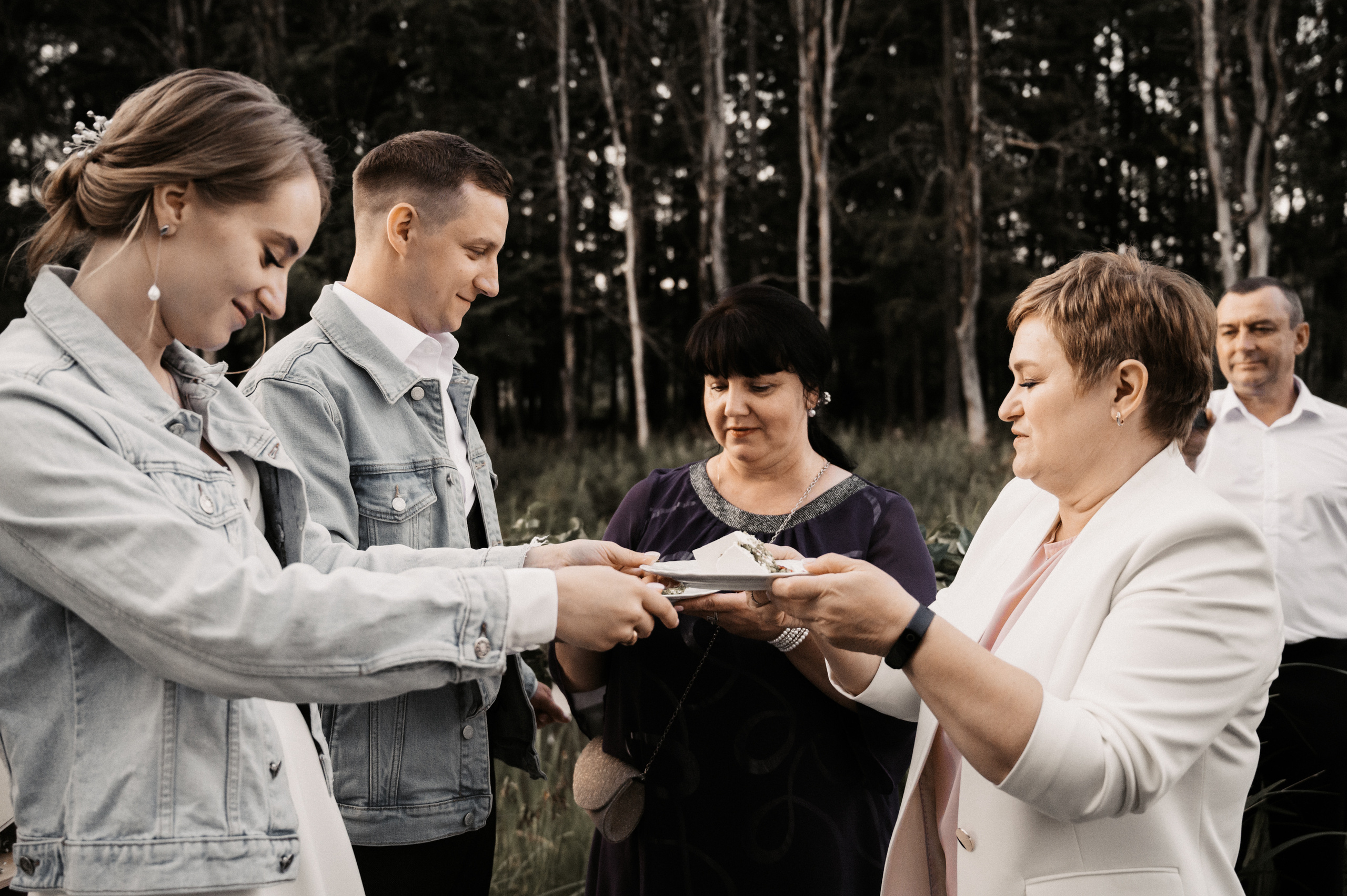 Счастье у озера. Свадебный фотограф Александр Давыдов