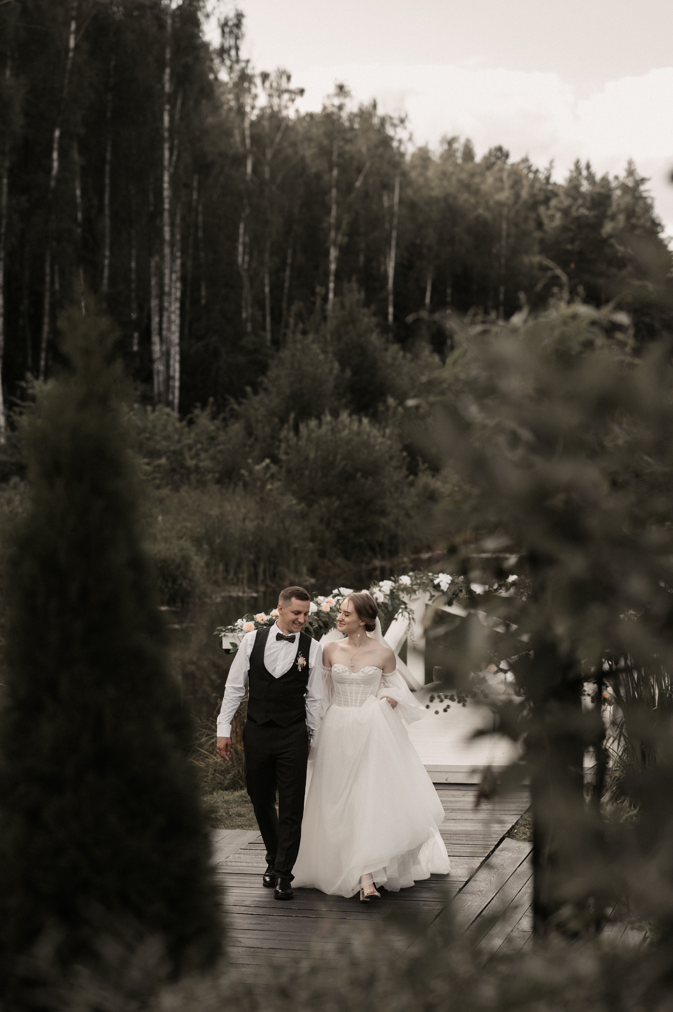 Счастье у озера. Свадебный фотограф Александр Давыдов