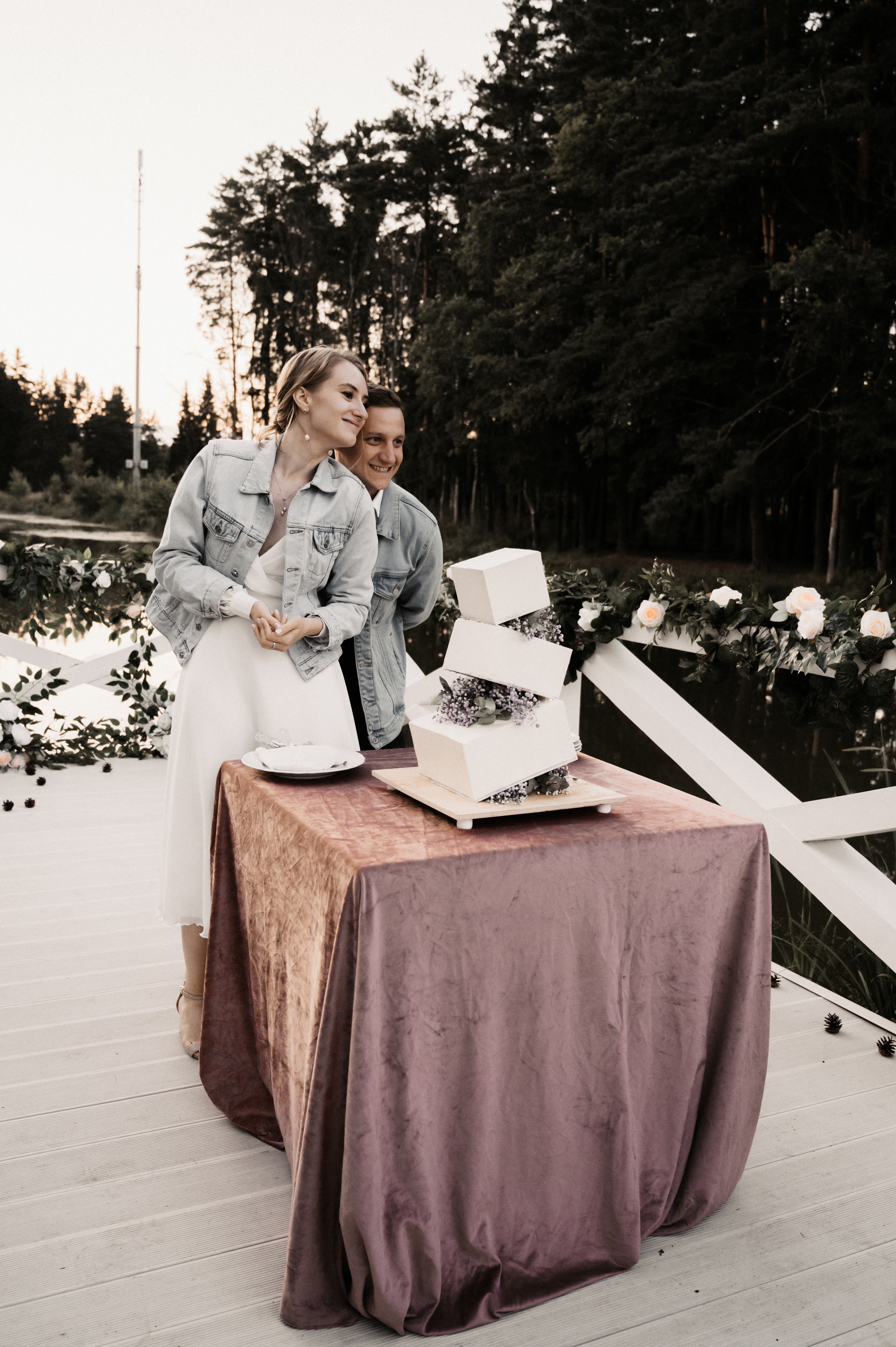 Счастье у озера. Свадебный фотограф Александр Давыдов