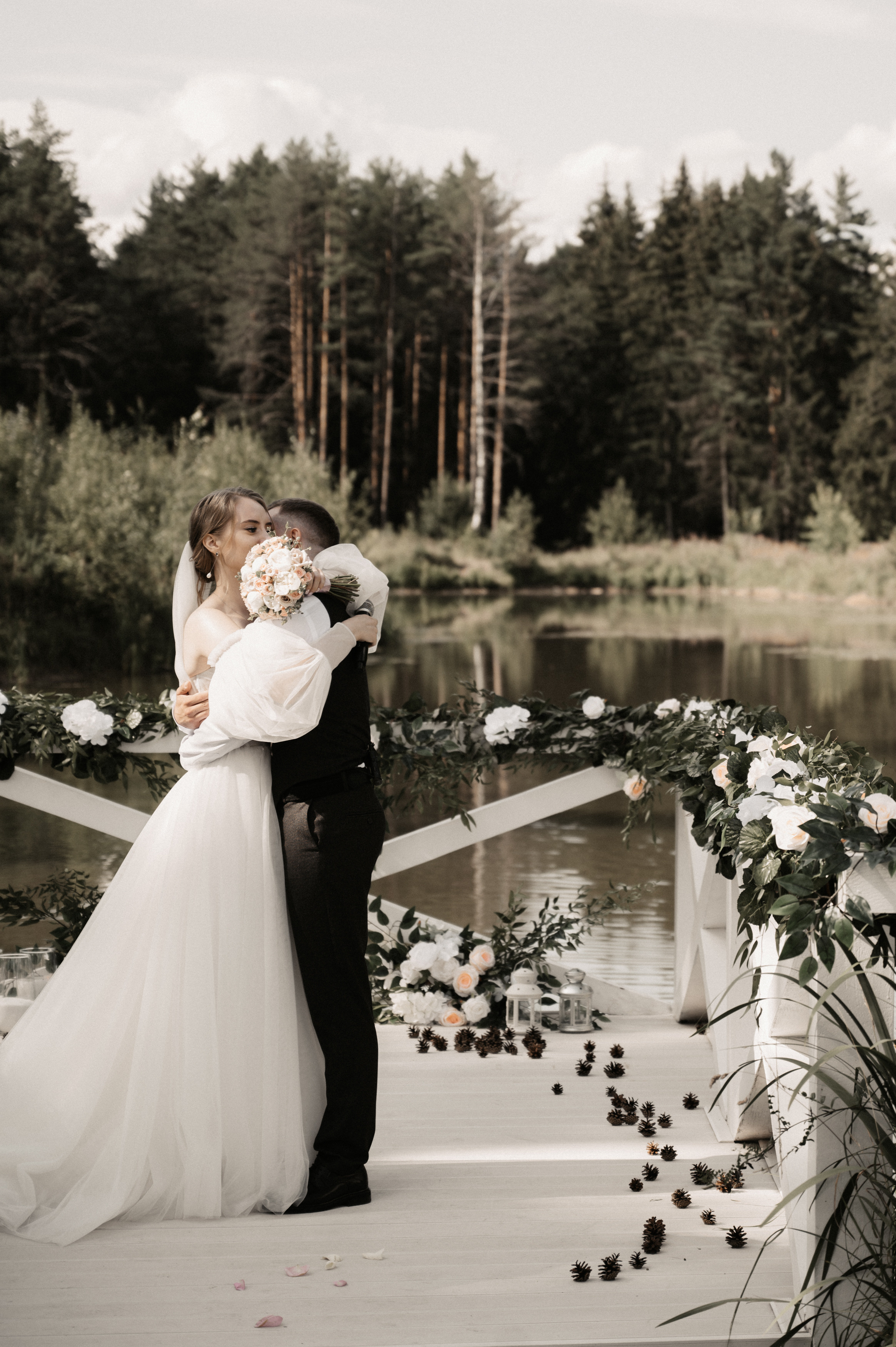 Счастье у озера. Свадебный фотограф Александр Давыдов