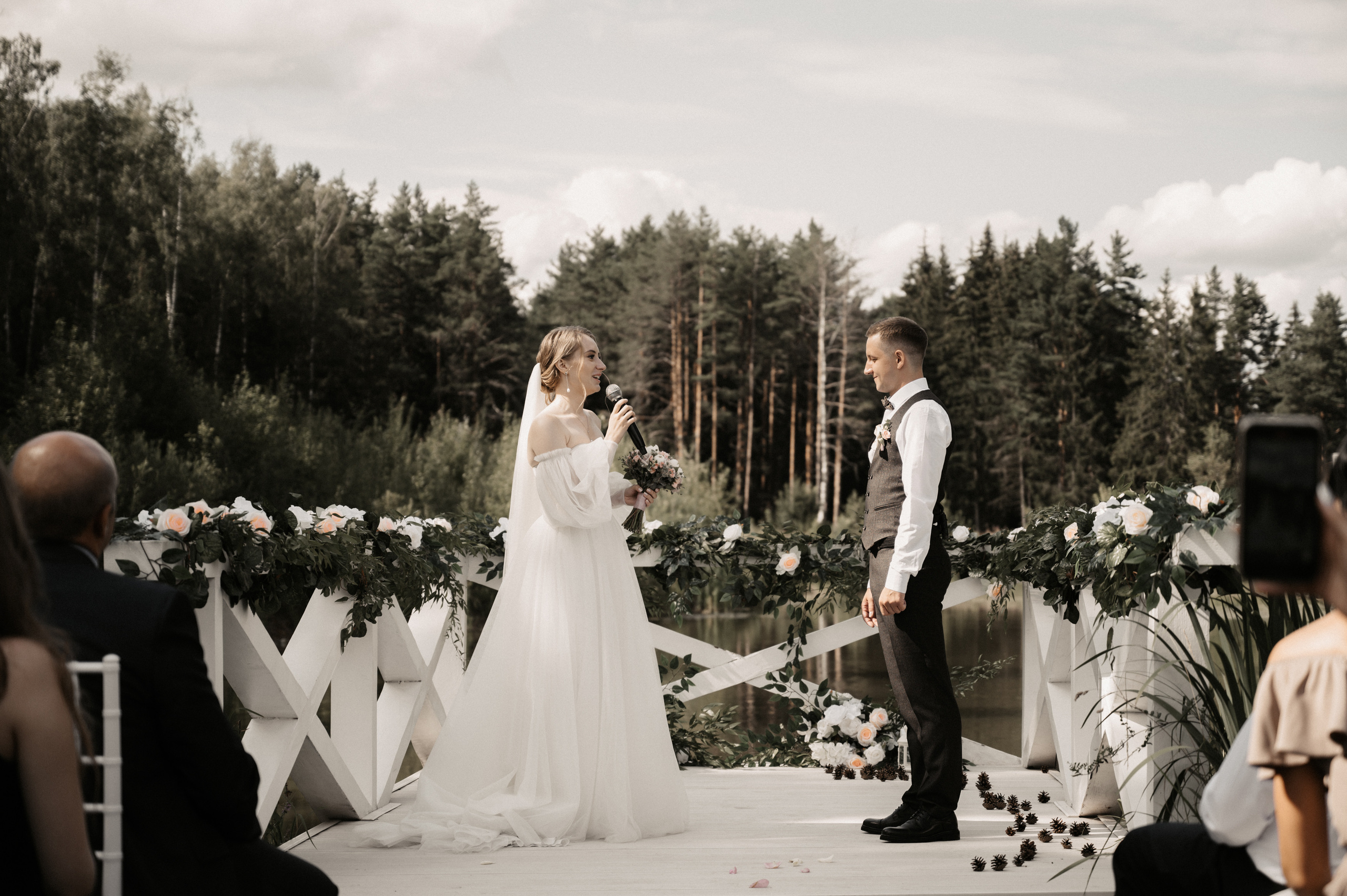 Счастье у озера. Свадебный фотограф Александр Давыдов