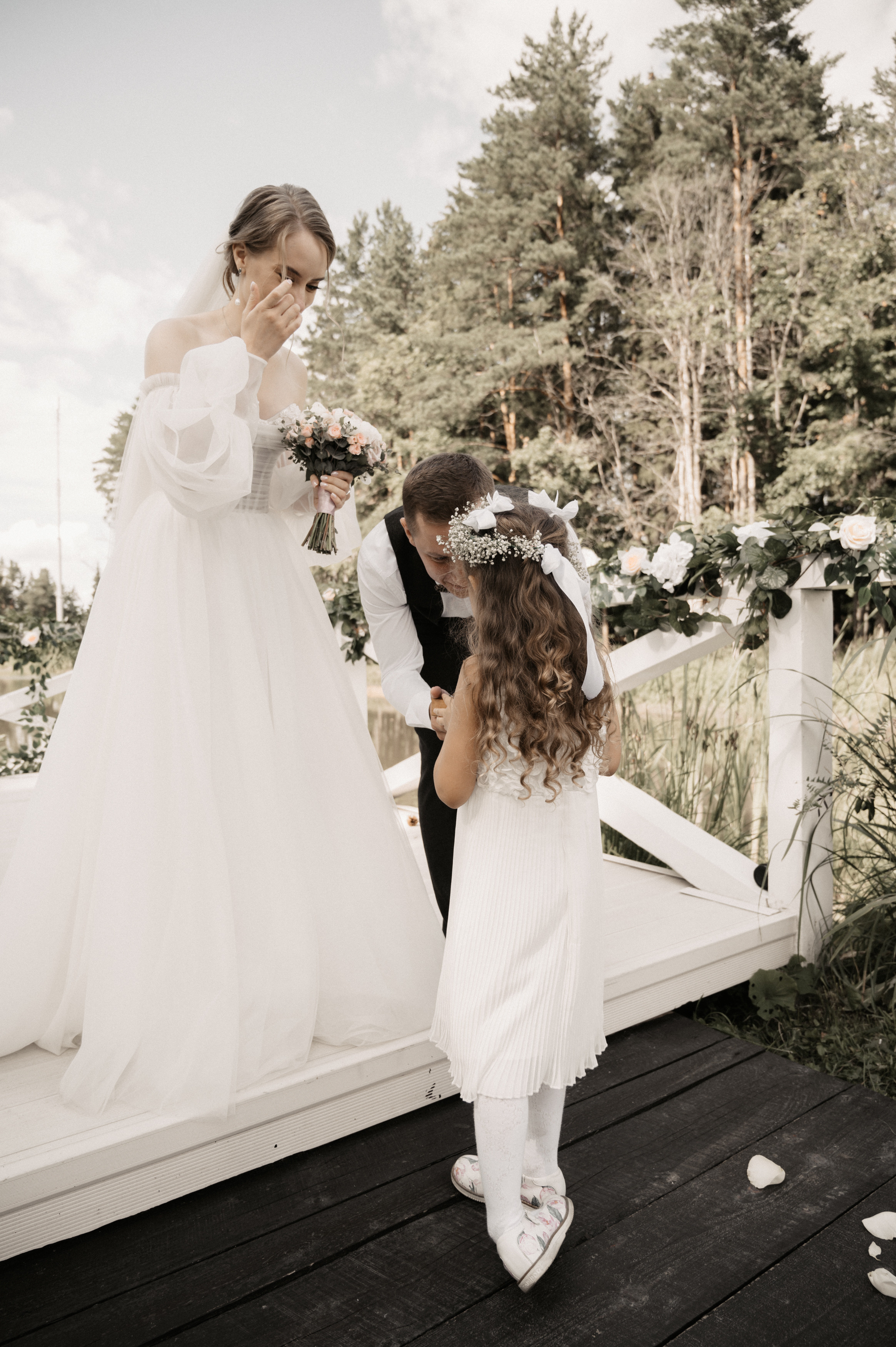 Счастье у озера. Свадебный фотограф Александр Давыдов