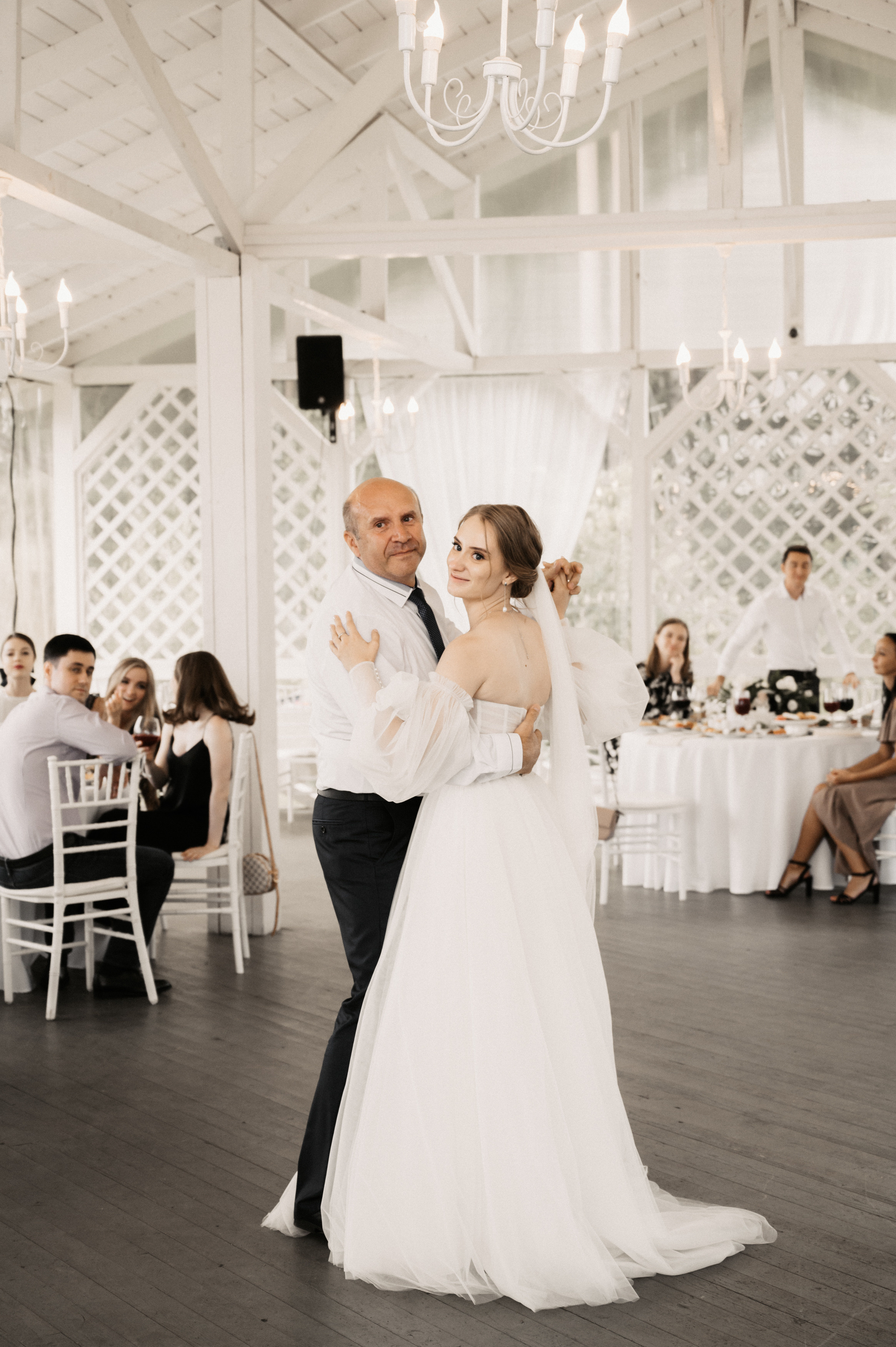 Счастье у озера. Свадебный фотограф Александр Давыдов