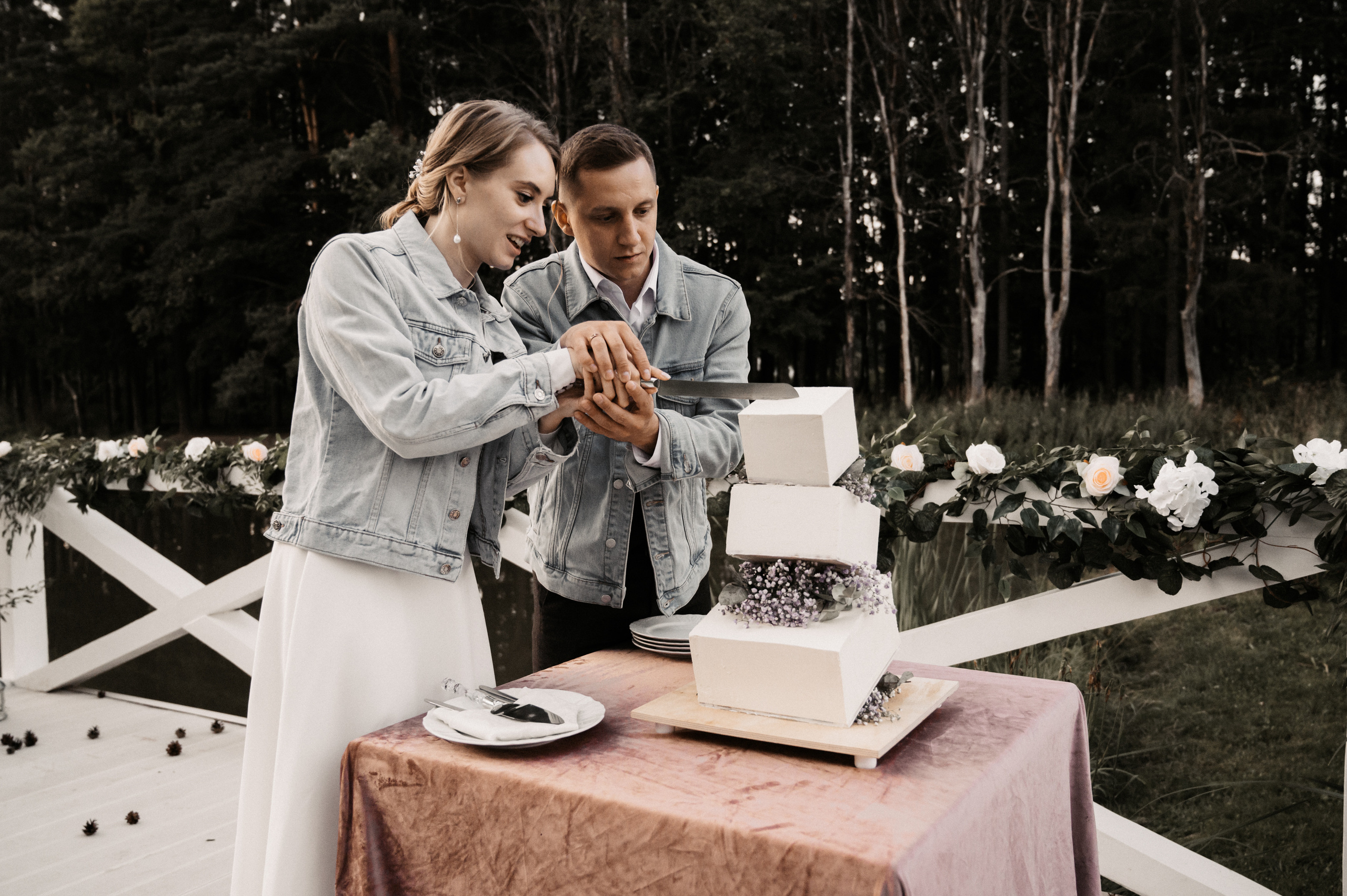 Счастье у озера. Свадебный фотограф Александр Давыдов