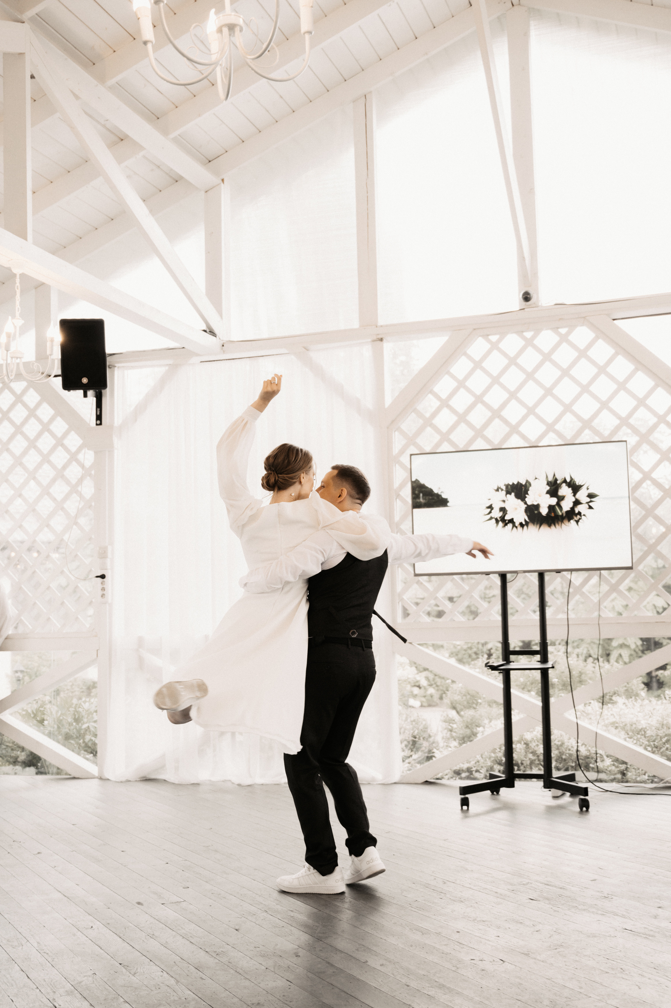 Счастье у озера. Свадебный фотограф Александр Давыдов