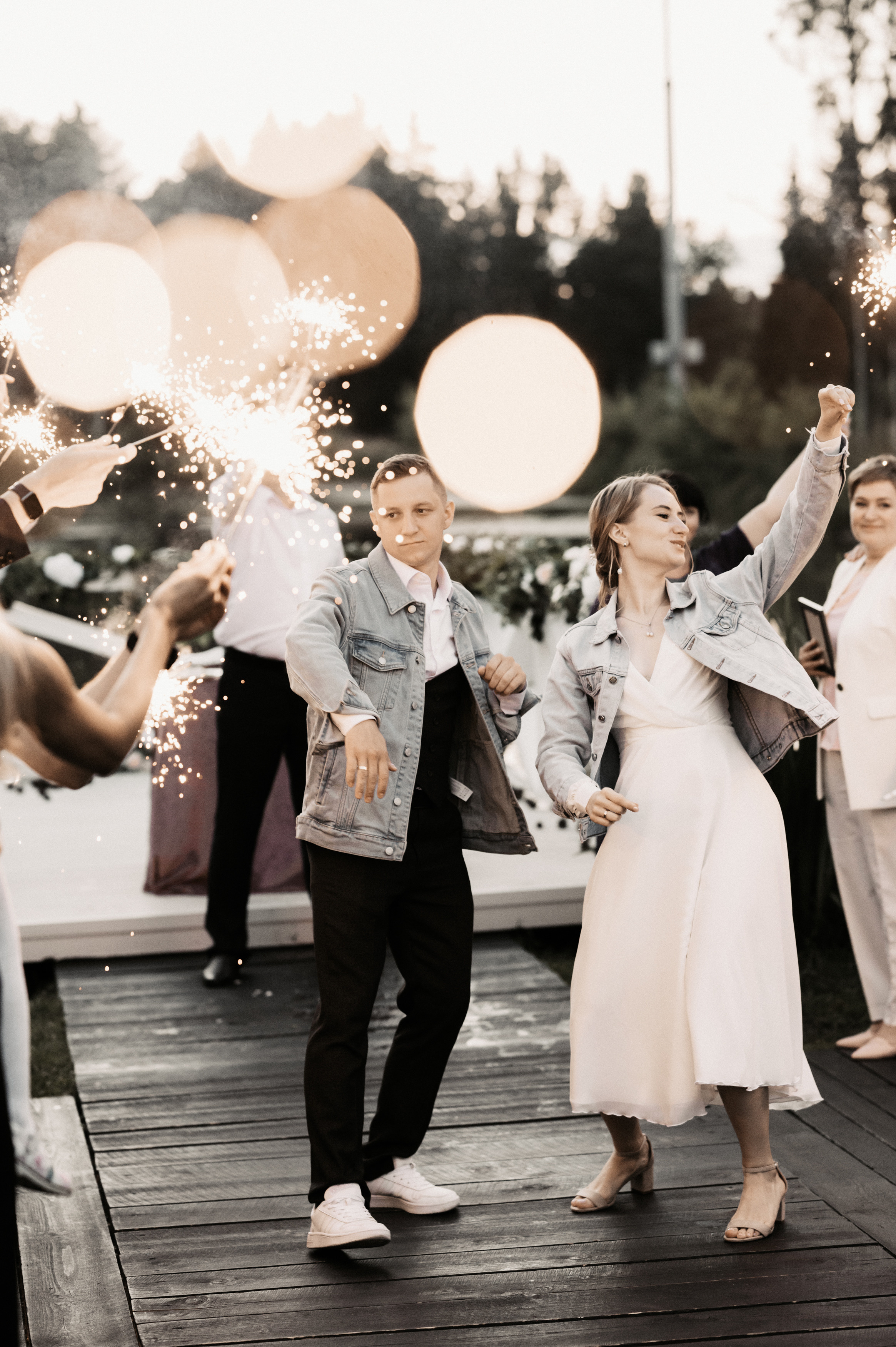 Счастье у озера. Свадебный фотограф Александр Давыдов