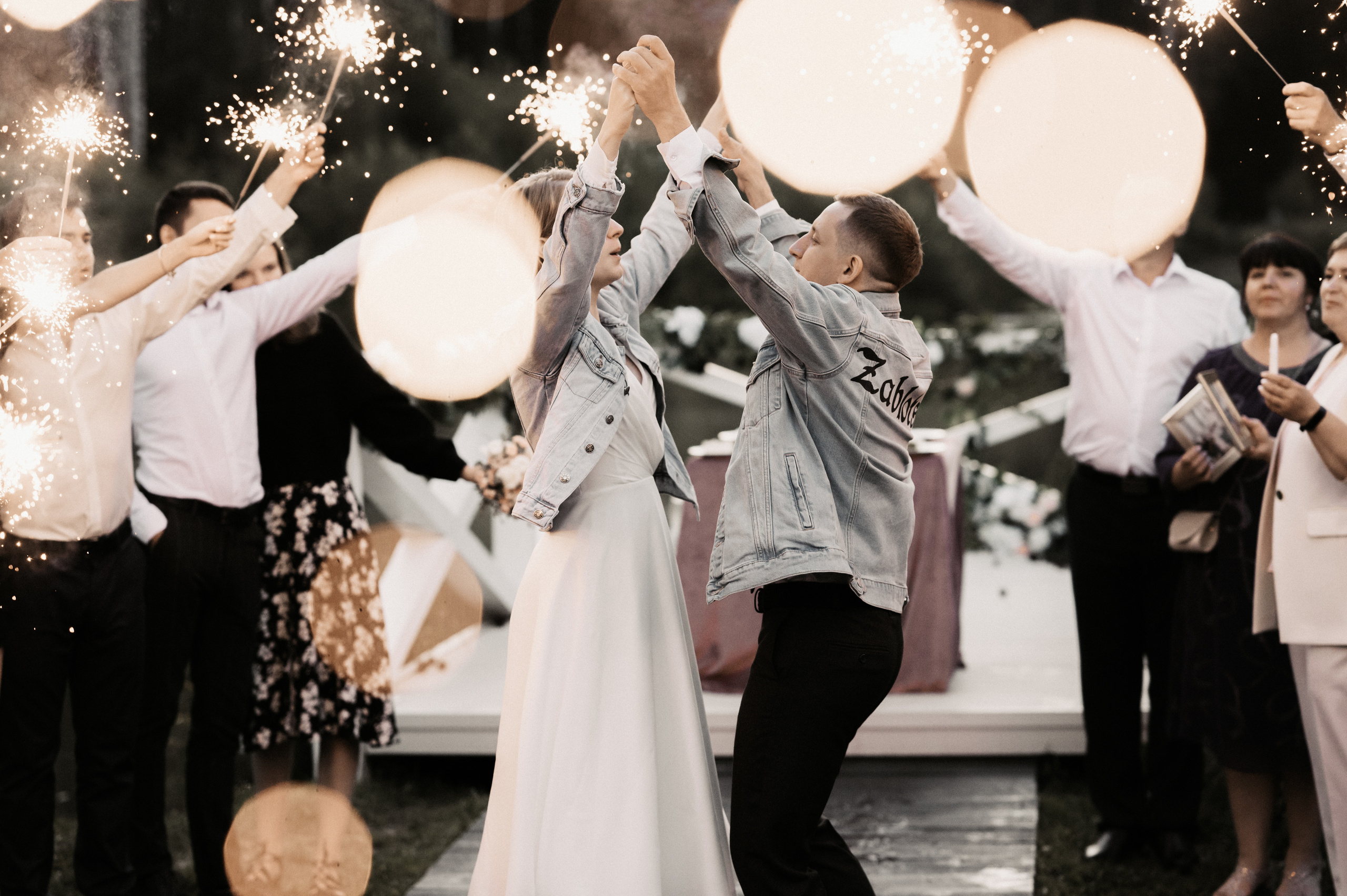 Счастье у озера. Свадебный фотограф Александр Давыдов