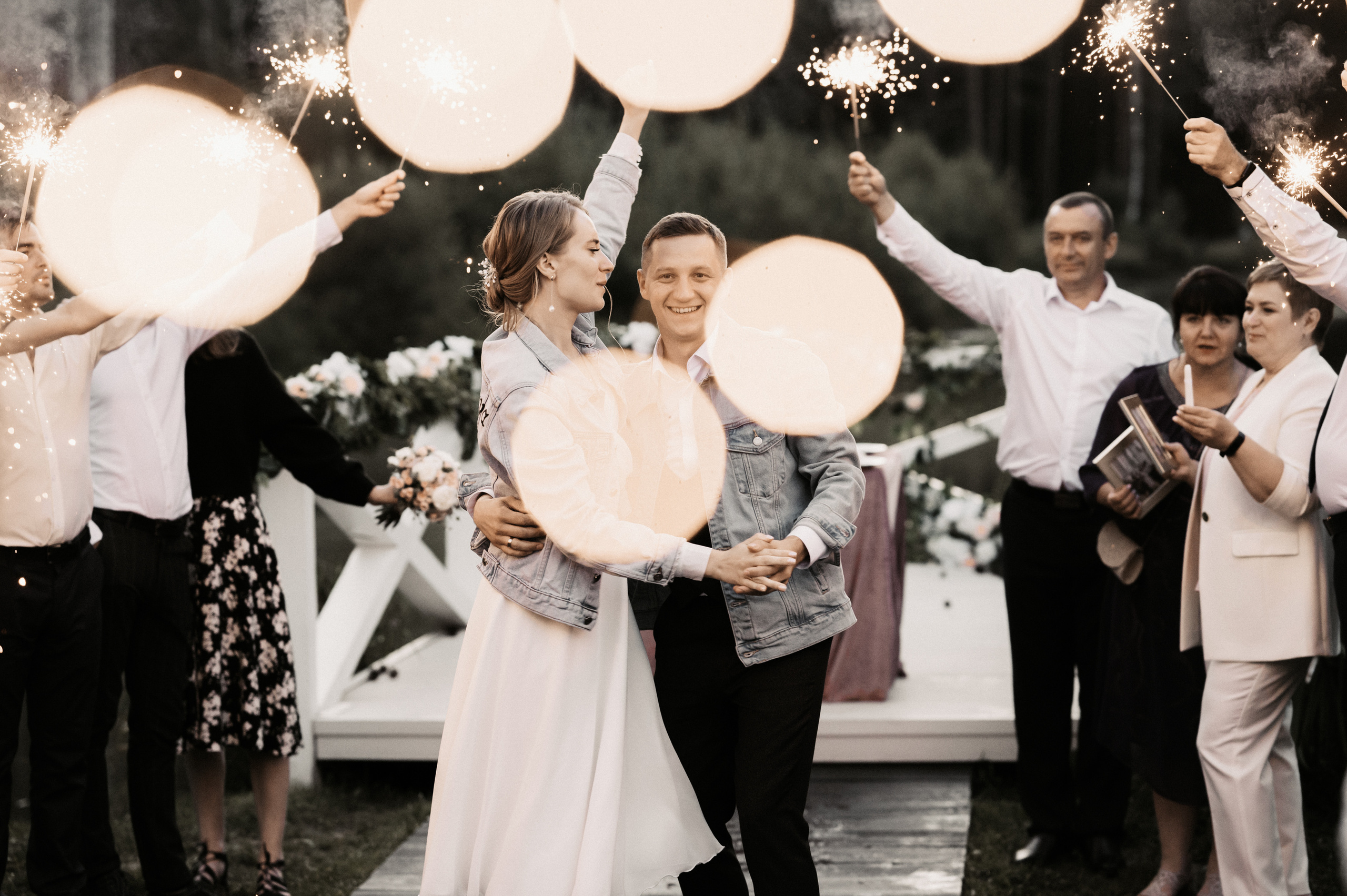 Счастье у озера. Свадебный фотограф Александр Давыдов