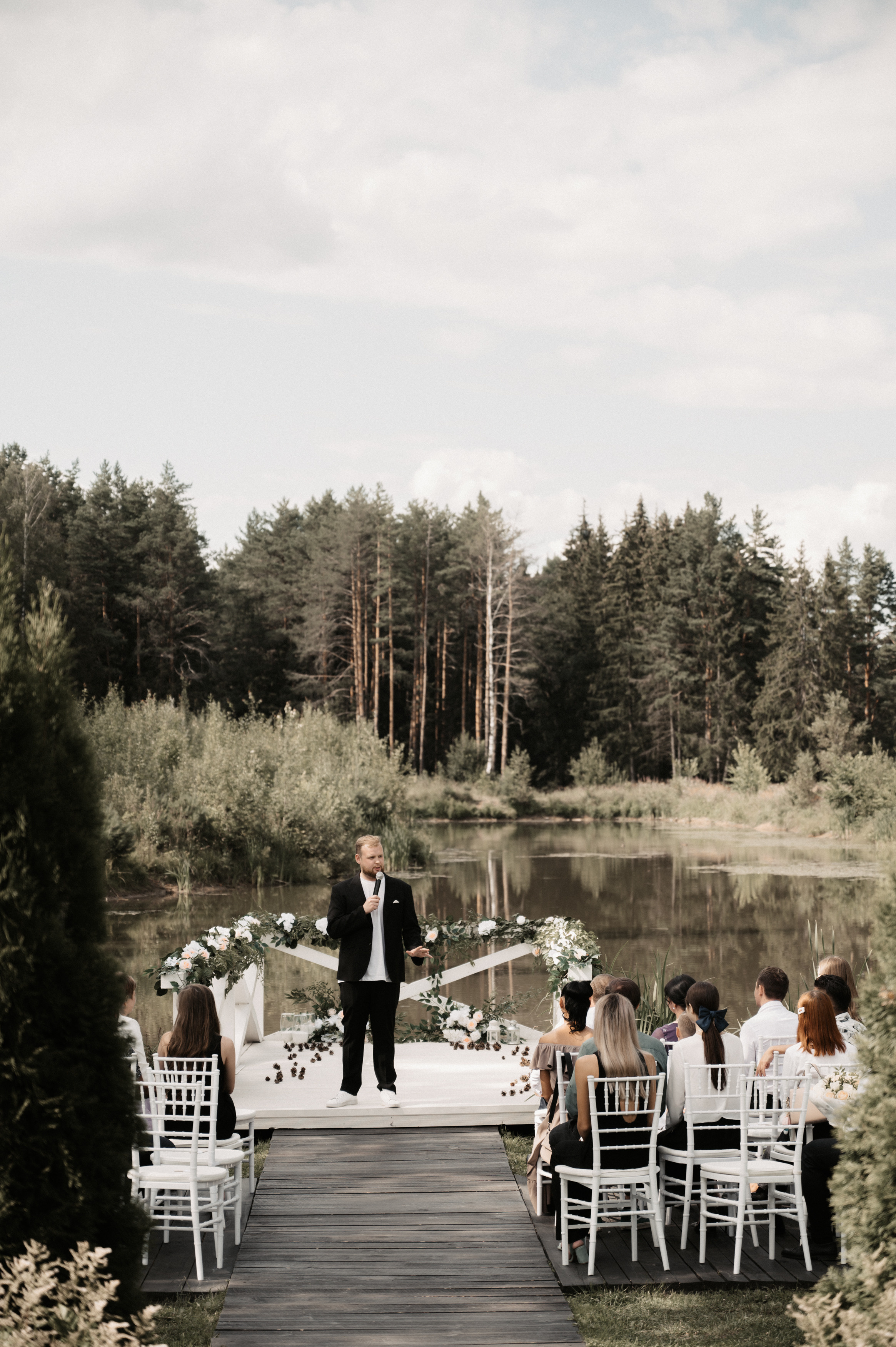 Счастье у озера. Свадебный фотограф Александр Давыдов