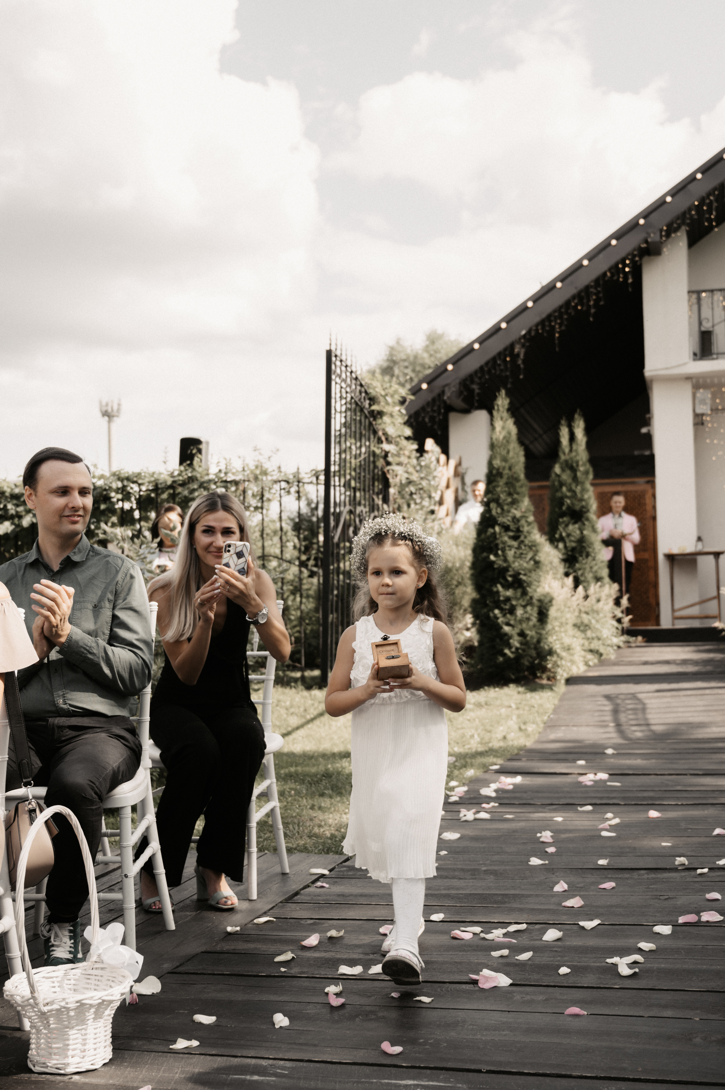 Счастье у озера. Свадебный фотограф Александр Давыдов