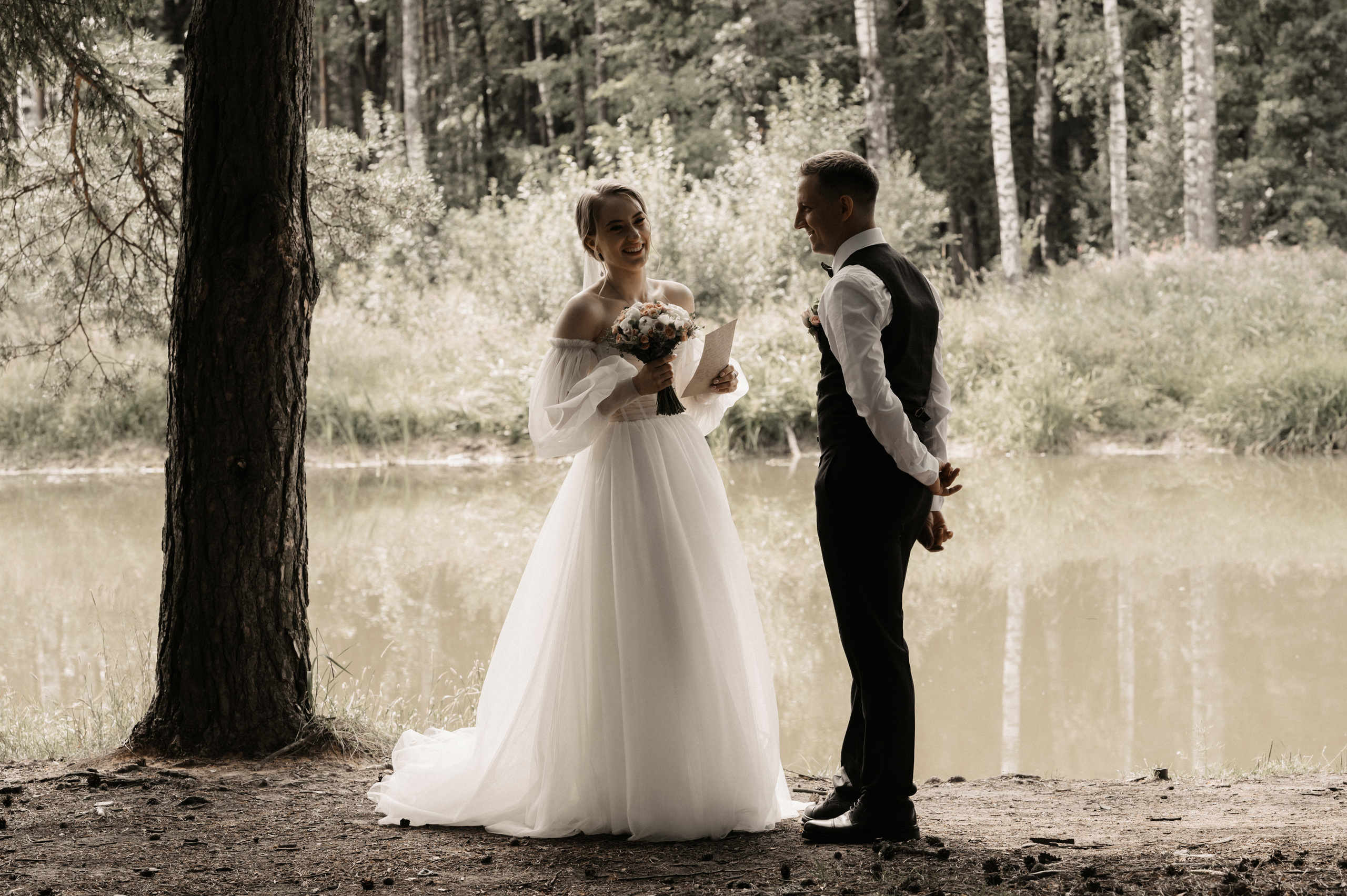 Счастье у озера. Свадебный фотограф Александр Давыдов