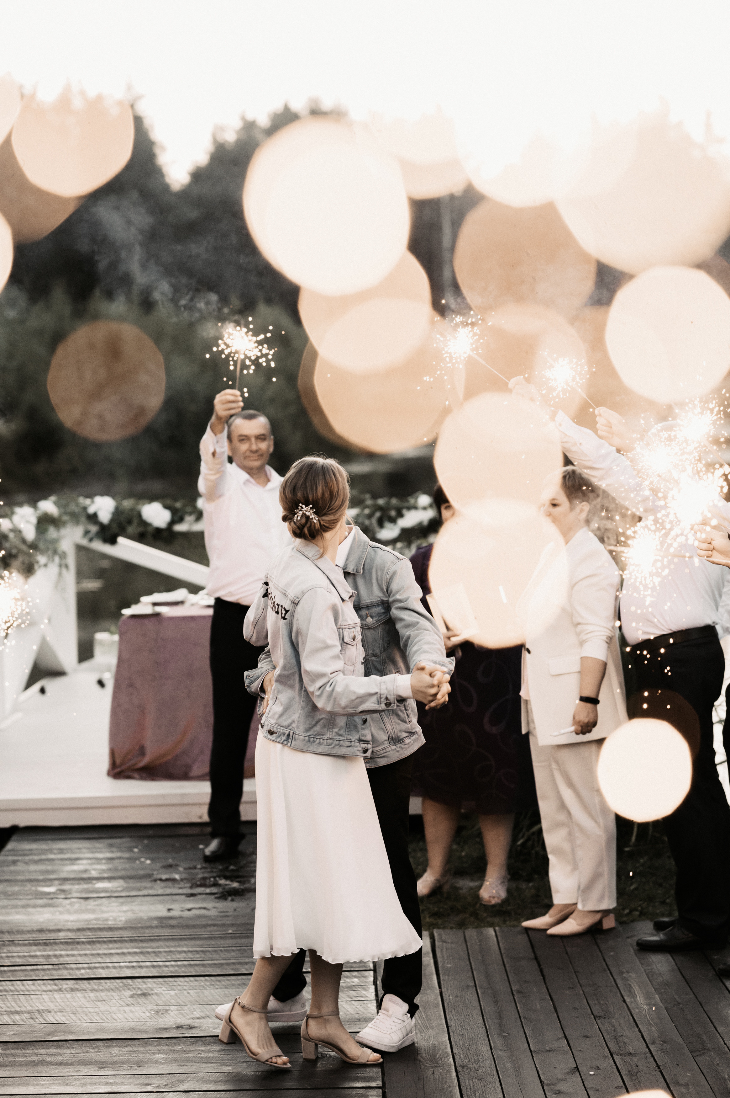 Счастье у озера. Свадебный фотограф Александр Давыдов