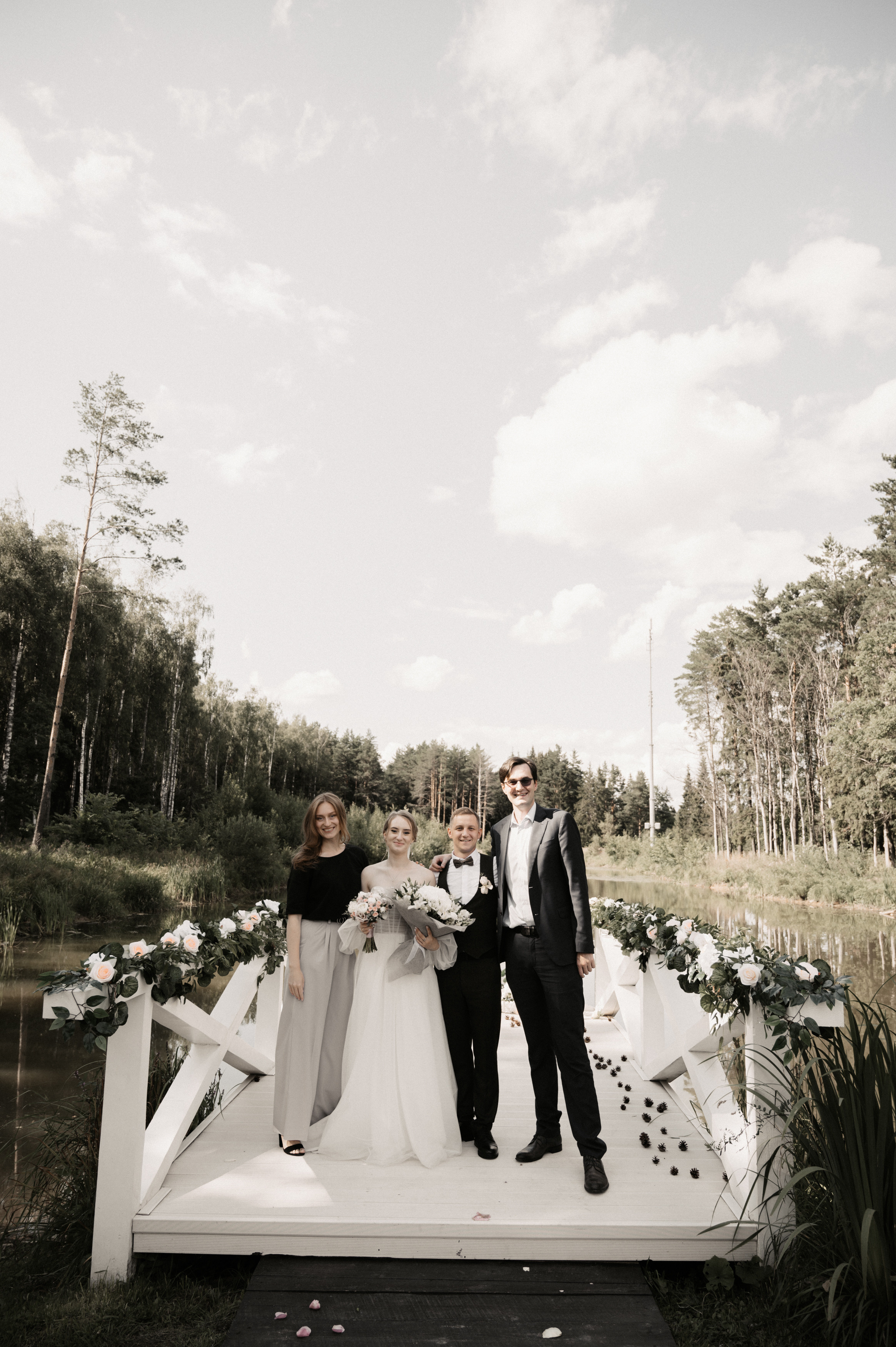 Счастье у озера. Свадебный фотограф Александр Давыдов