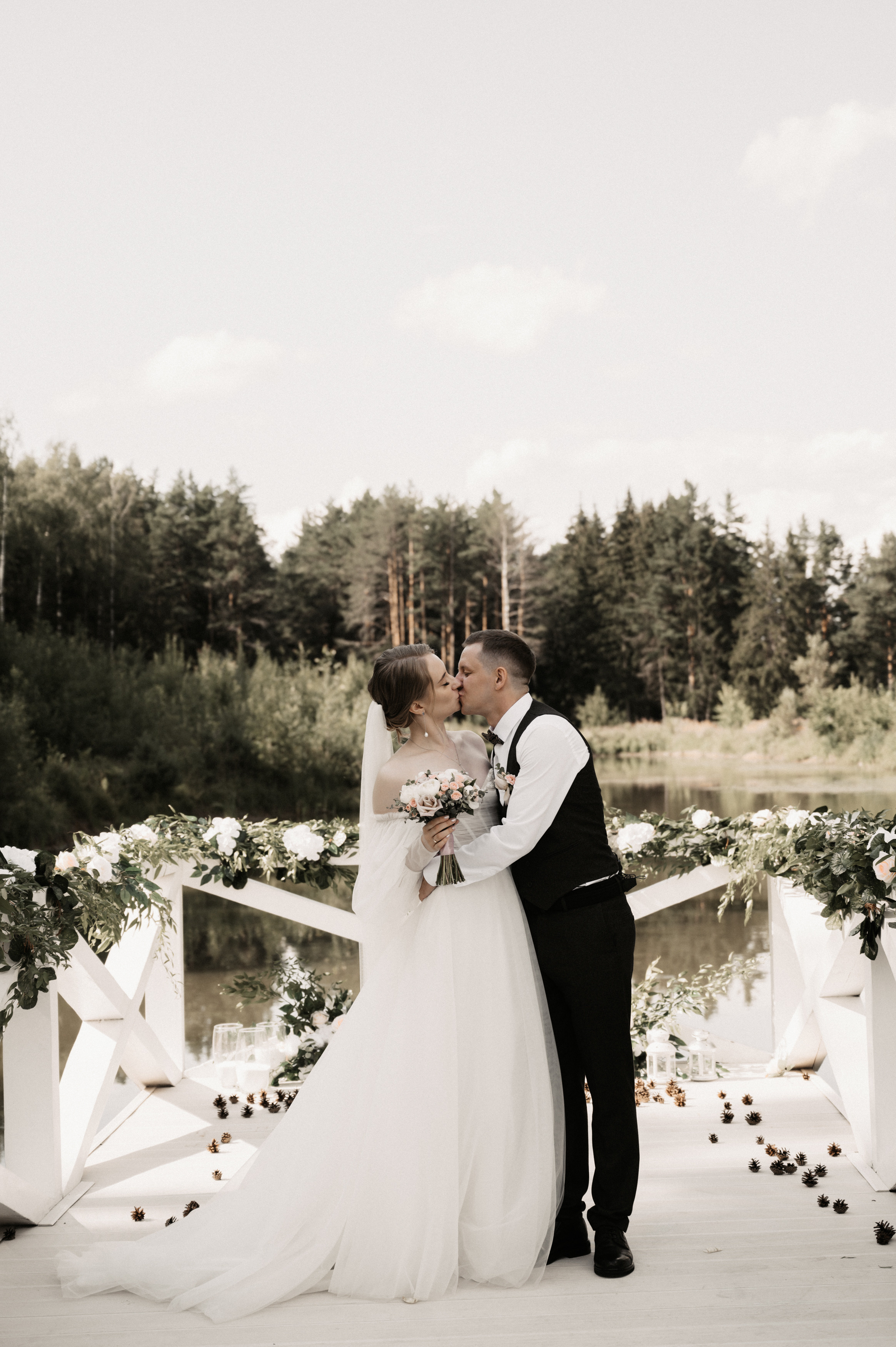 Счастье у озера. Свадебный фотограф Александр Давыдов