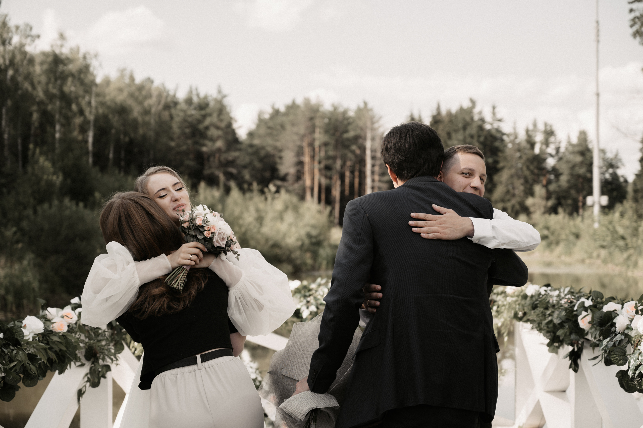 Счастье у озера. Свадебный фотограф Александр Давыдов