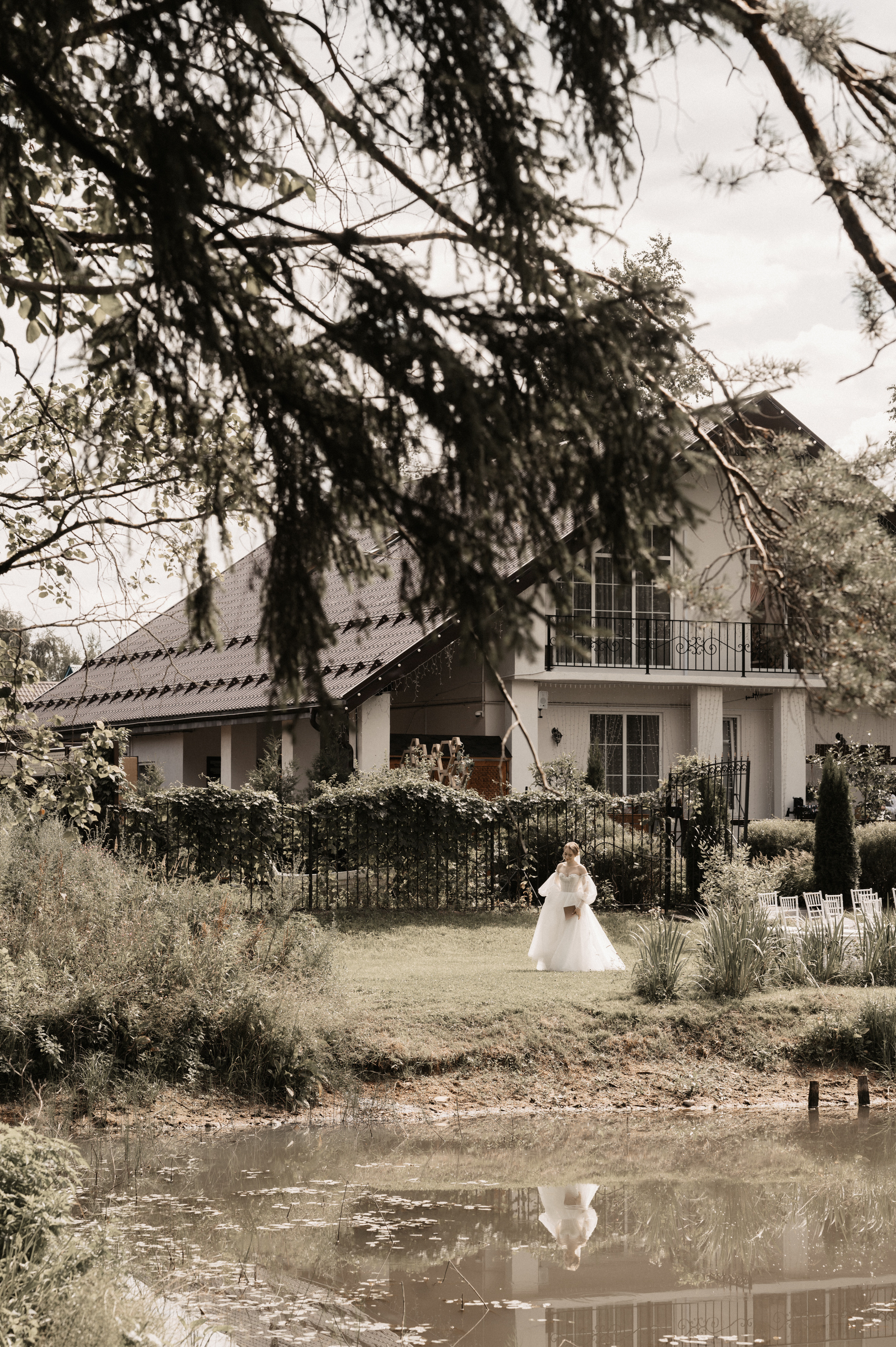 Счастье у озера. Свадебный фотограф Александр Давыдов