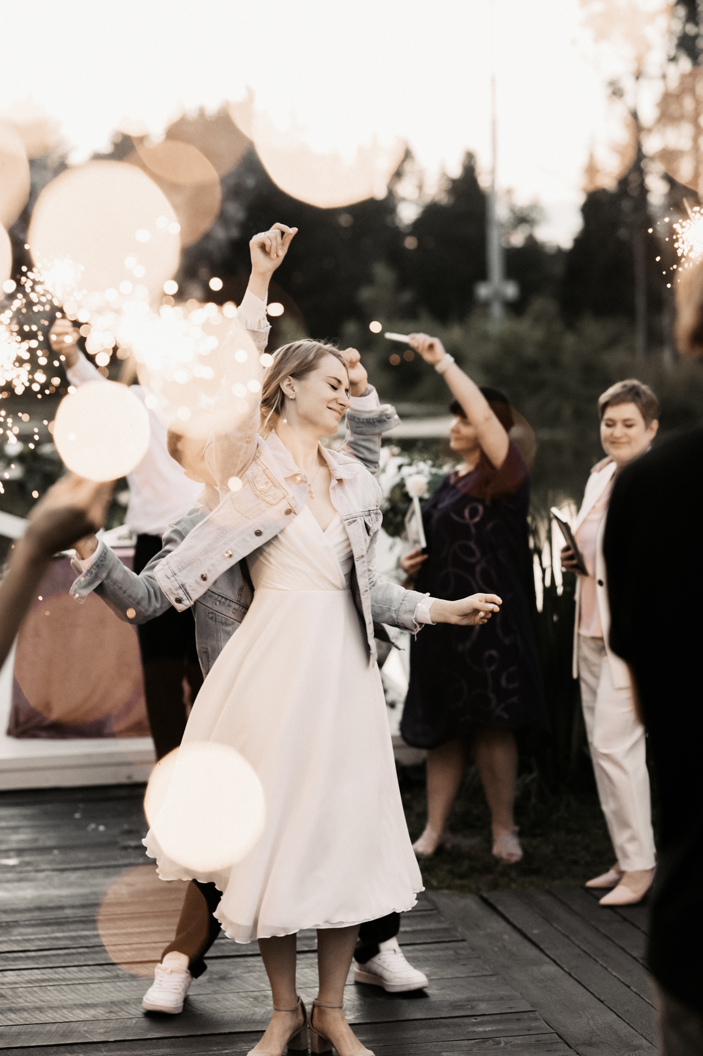 Счастье у озера. Свадебный фотограф Александр Давыдов