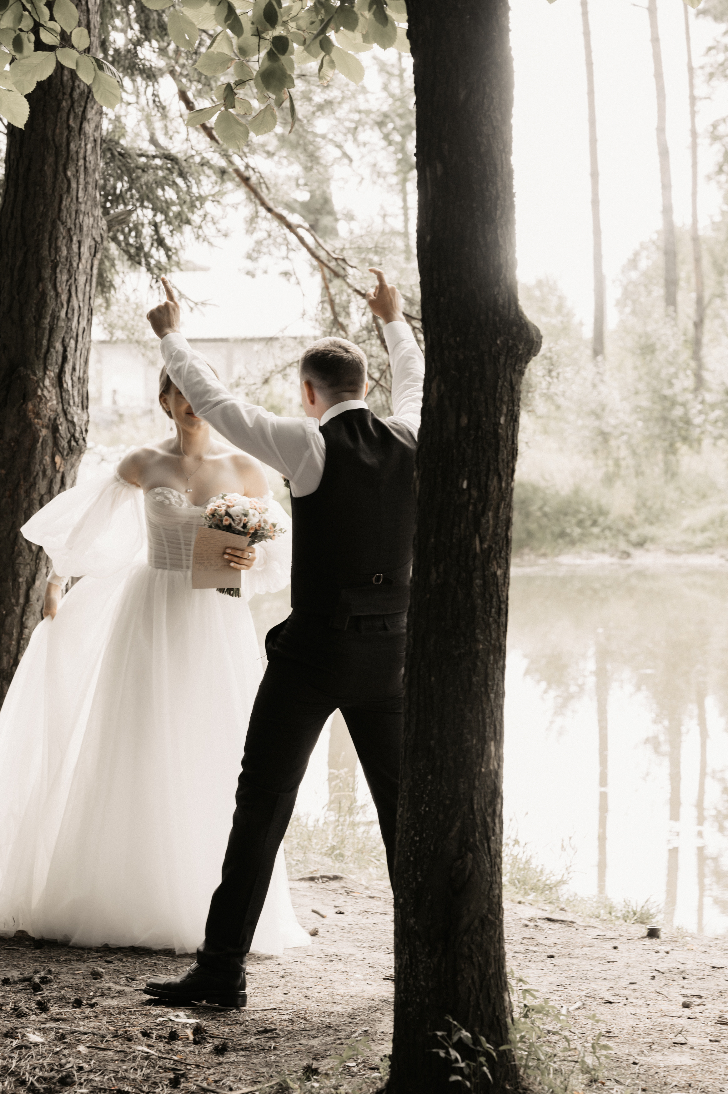 Счастье у озера. Свадебный фотограф Александр Давыдов