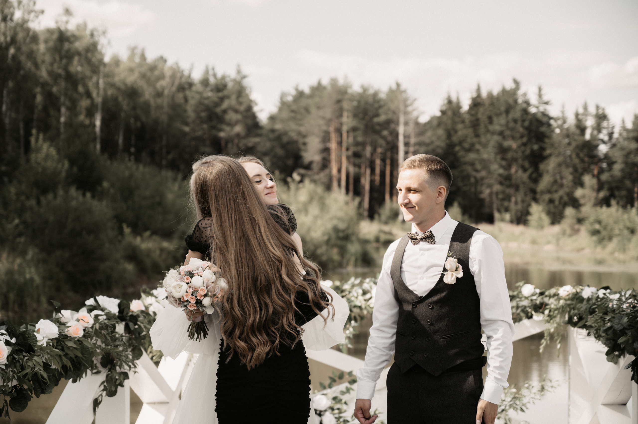 Счастье у озера. Свадебный фотограф Александр Давыдов