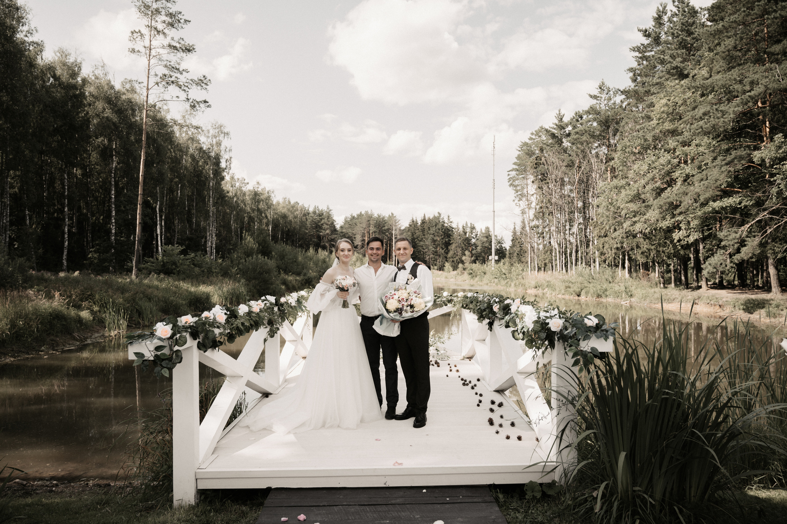 Счастье у озера. Свадебный фотограф Александр Давыдов