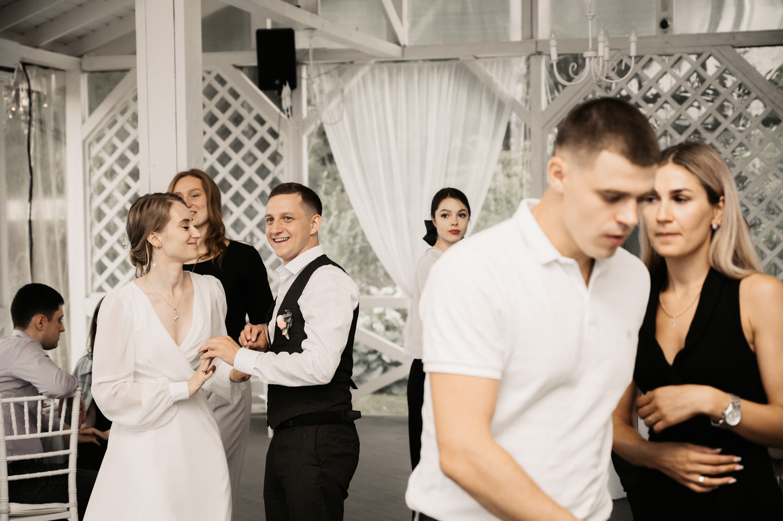 Счастье у озера. Свадебный фотограф Александр Давыдов