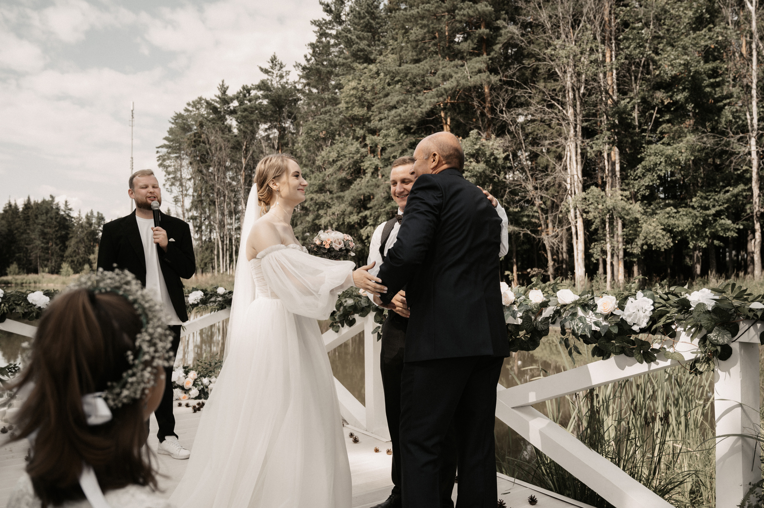 Счастье у озера. Свадебный фотограф Александр Давыдов