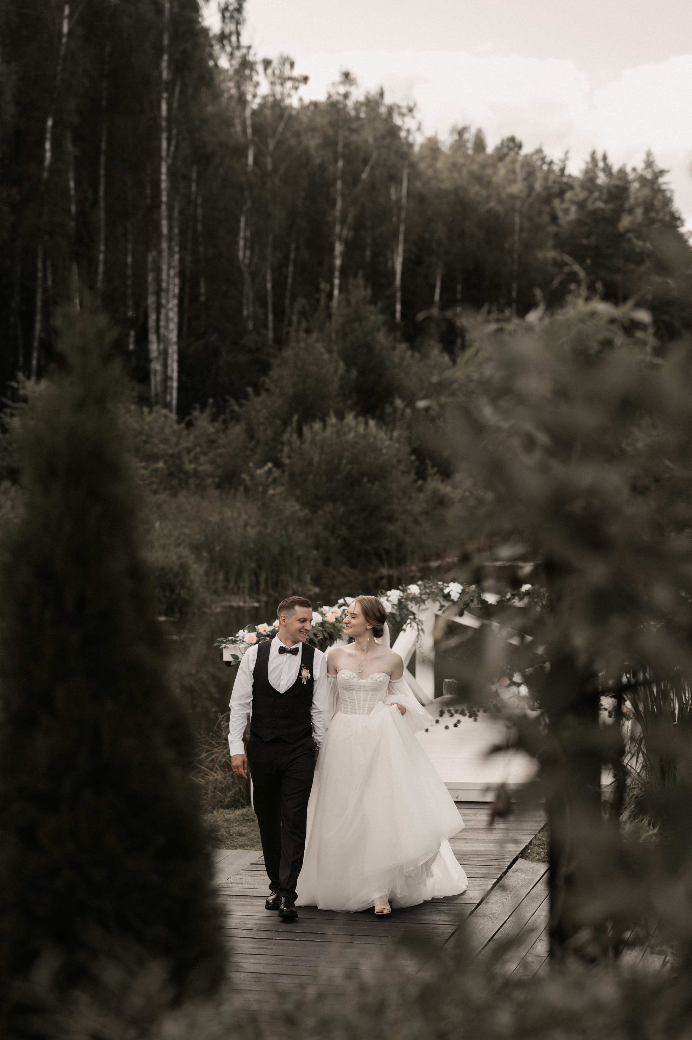 Счастье у озера. Свадебный фотограф Александр Давыдов