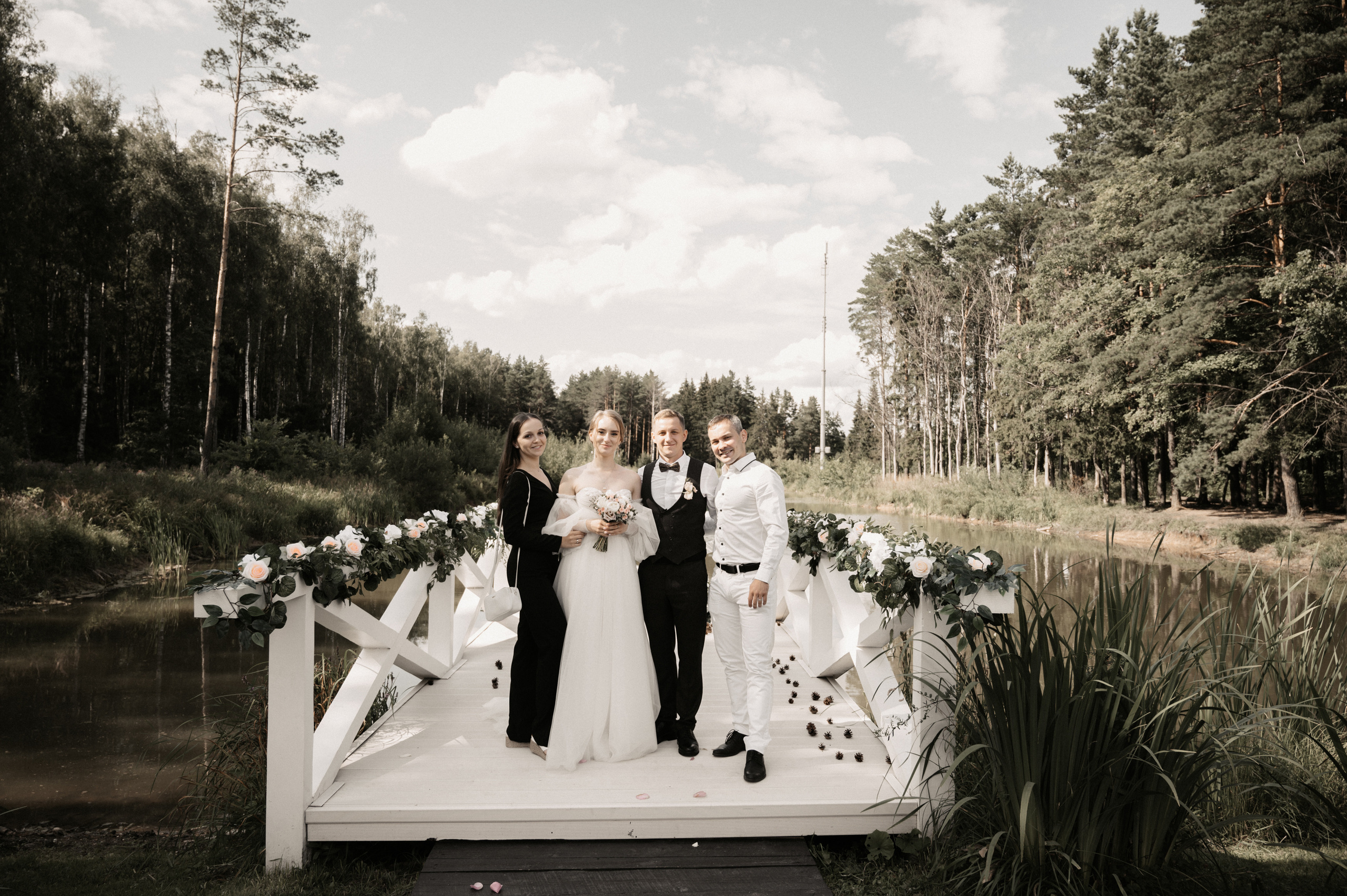 Счастье у озера. Свадебный фотограф Александр Давыдов