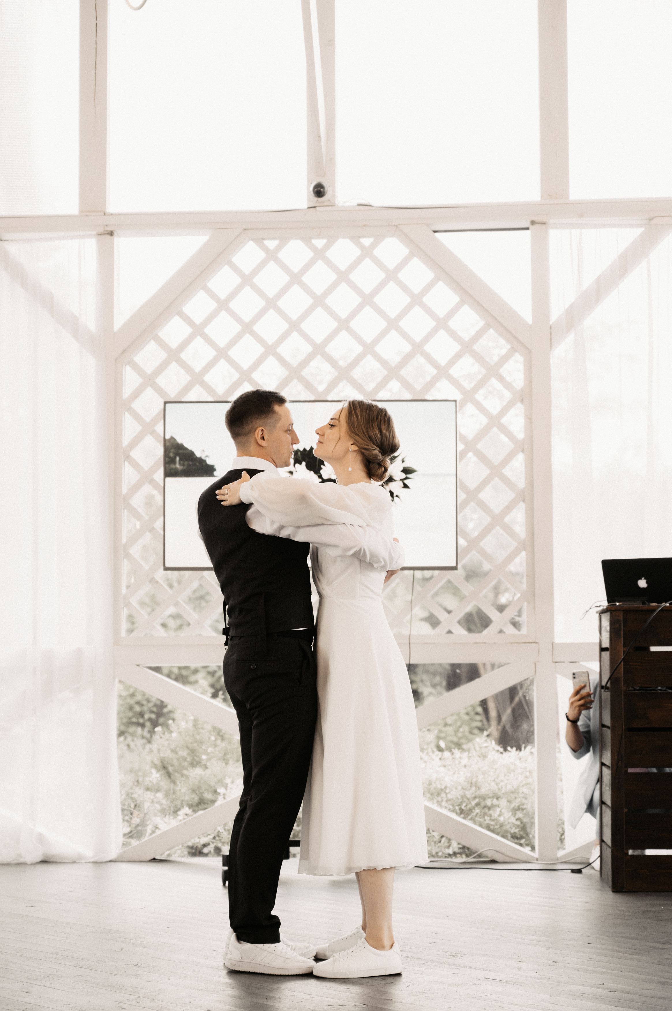 Счастье у озера. Свадебный фотограф Александр Давыдов