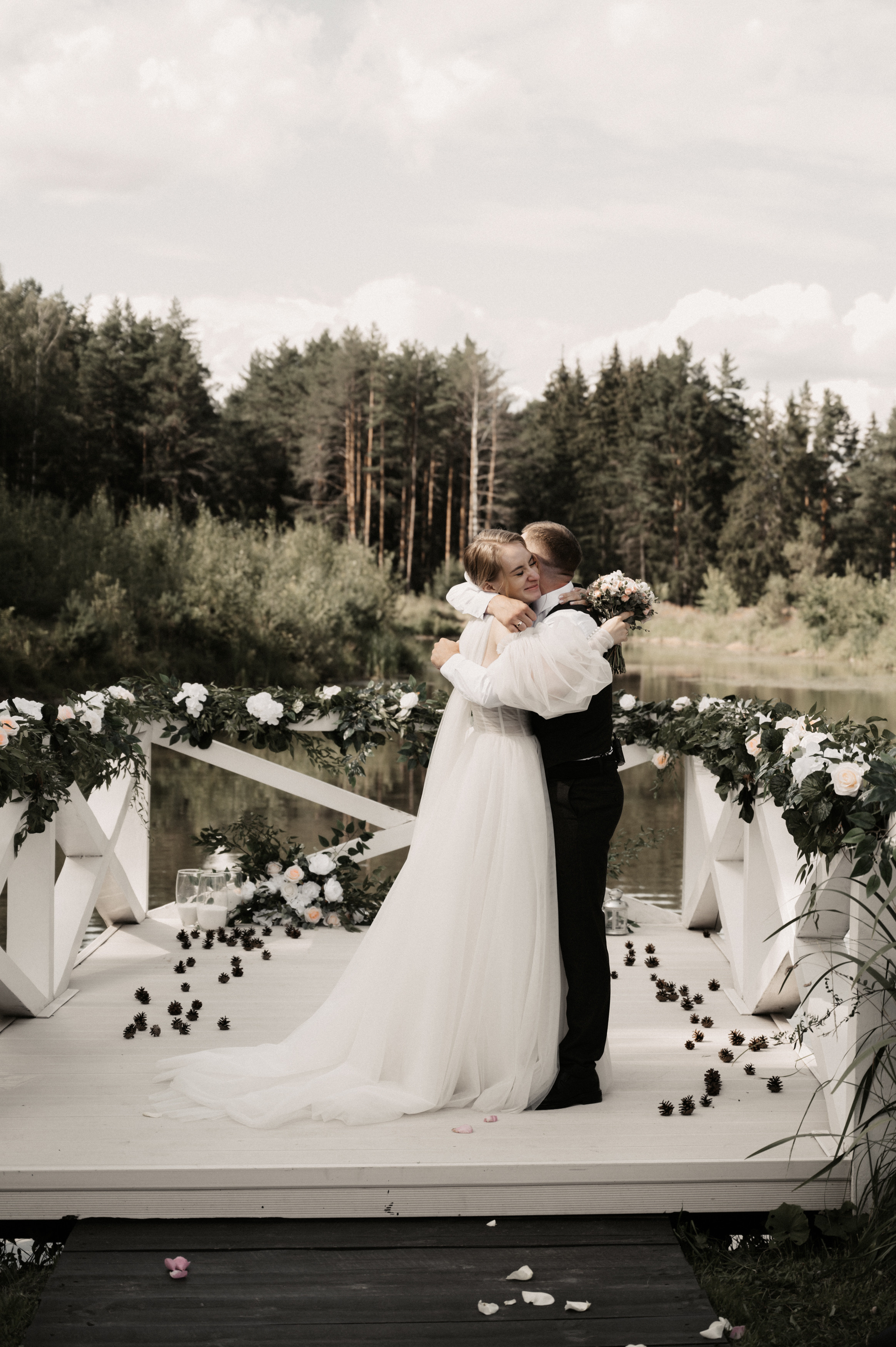 Счастье у озера. Свадебный фотограф Александр Давыдов