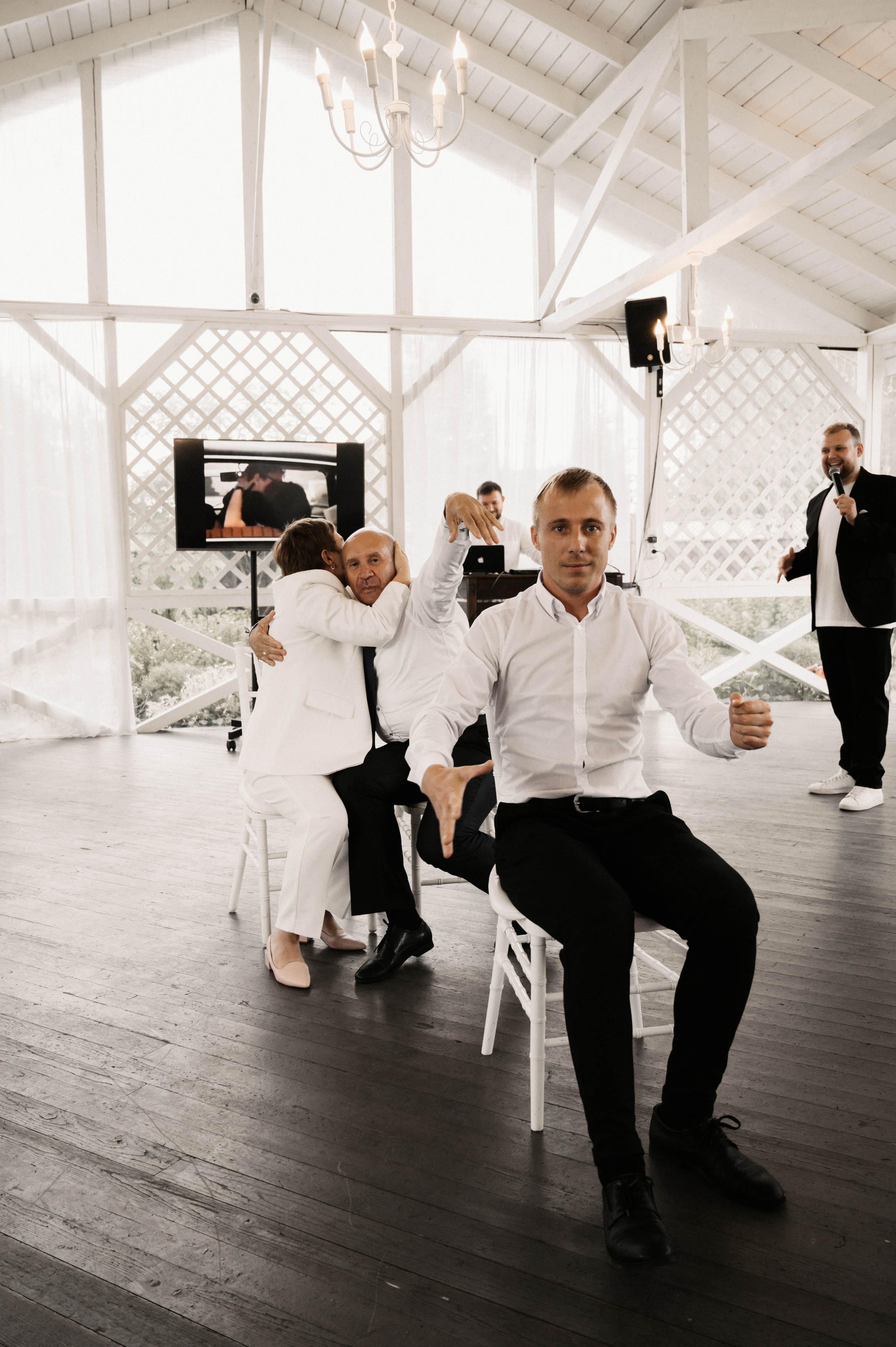 Счастье у озера. Свадебный фотограф Александр Давыдов