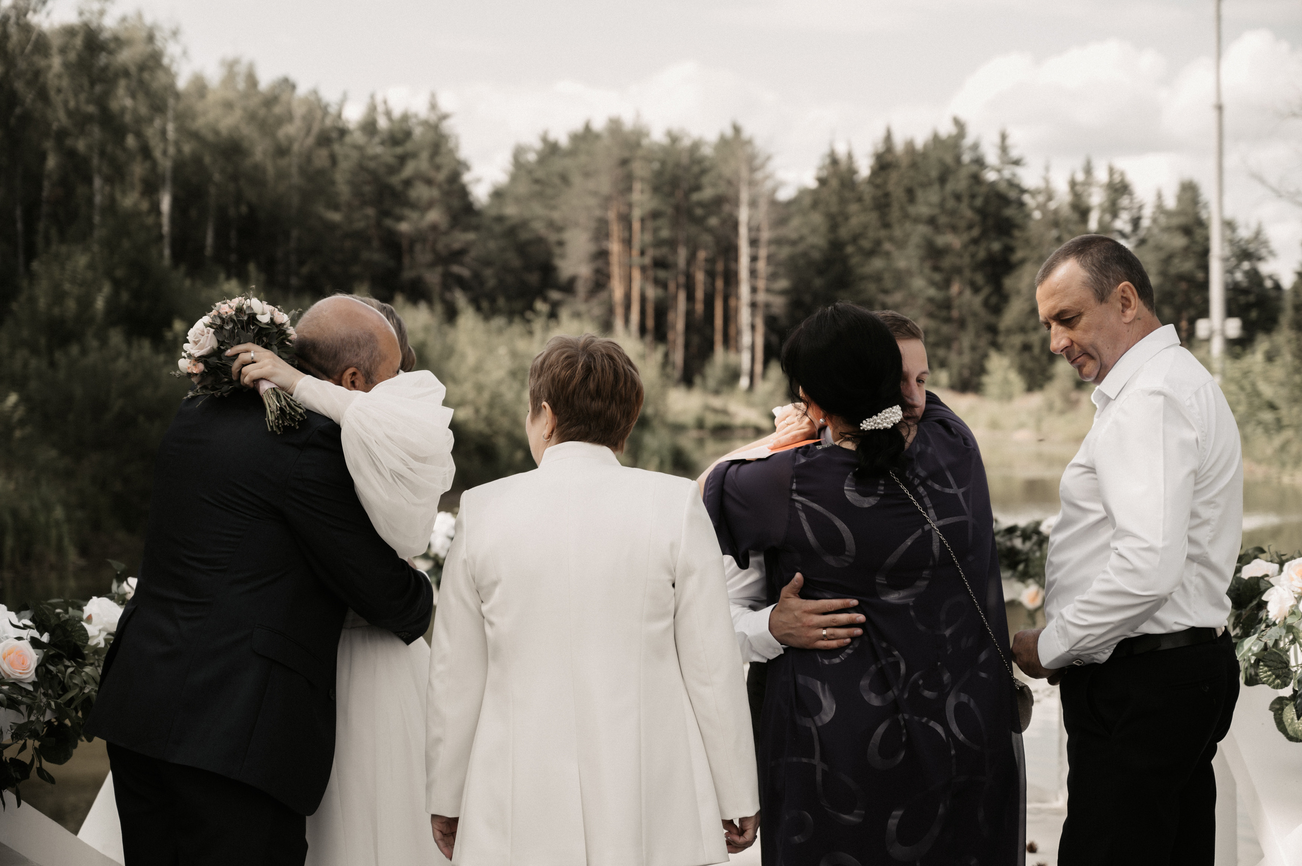 Счастье у озера. Свадебный фотограф Александр Давыдов